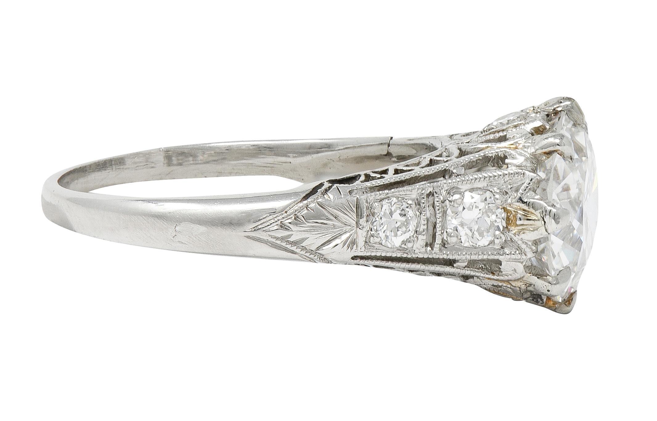 Art Deco 2.46 CTW Alter europäischer Diamant Platin Lotus Vintage Verlobungsring im Zustand „Hervorragend“ im Angebot in Philadelphia, PA