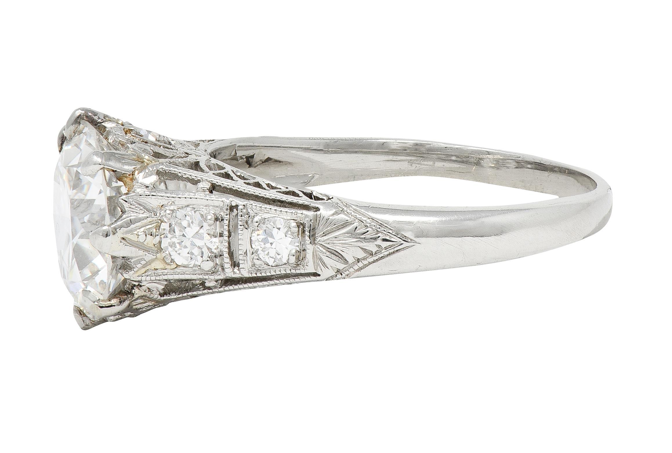 Art Deco 2.46 CTW Alter europäischer Diamant Platin Lotus Vintage Verlobungsring im Angebot 1