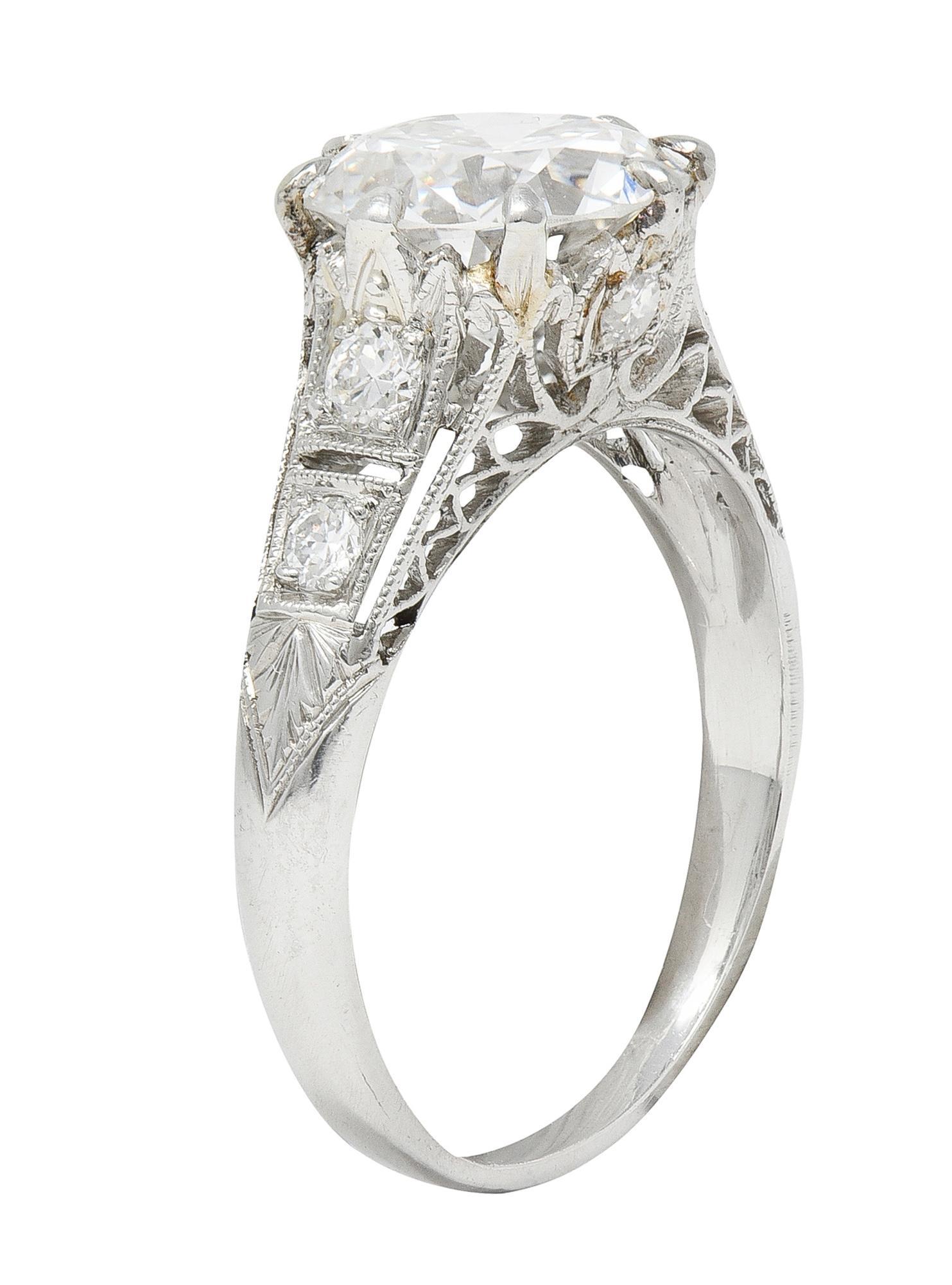 Art Deco 2.46 CTW Alter europäischer Diamant Platin Lotus Vintage Verlobungsring im Angebot 3