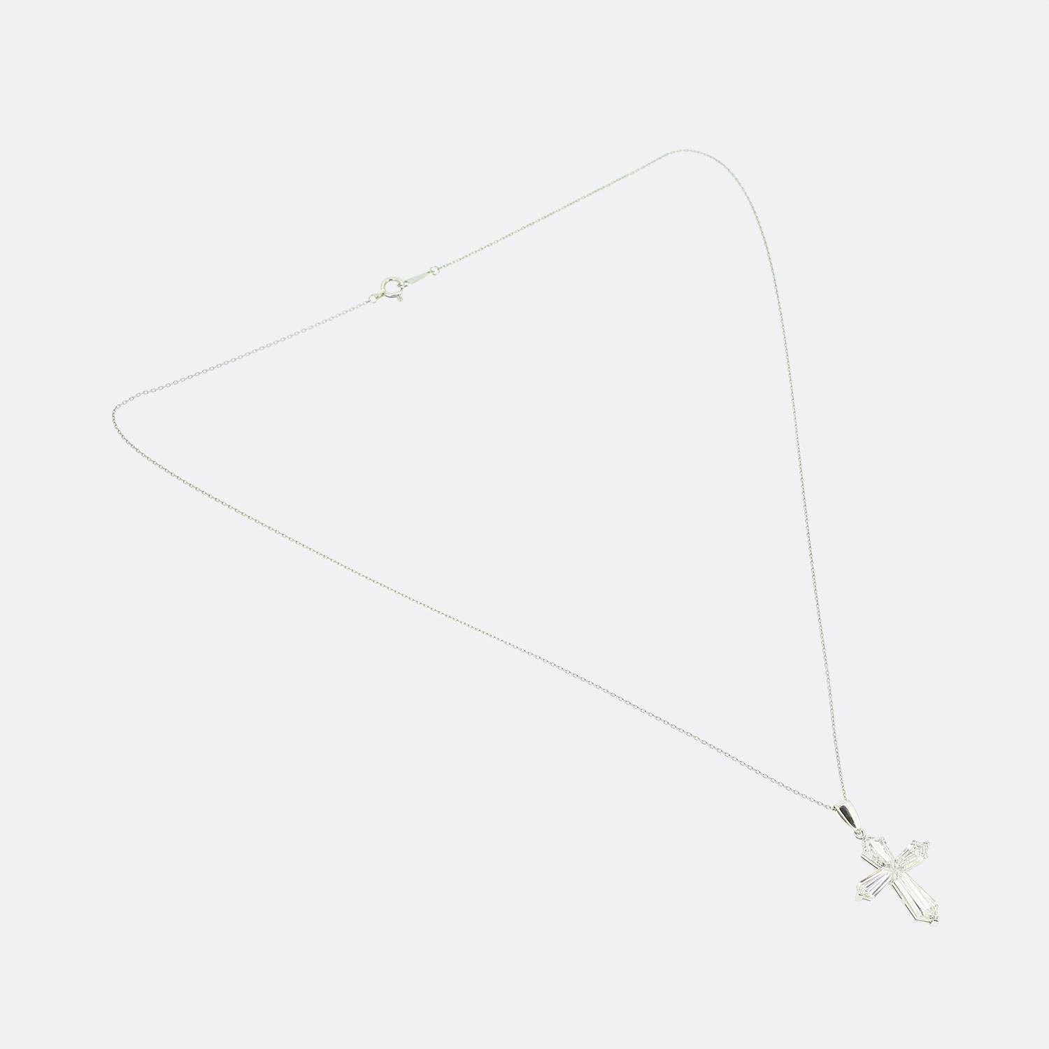 Art Deco 2.49 Carat Diamond Cross Pendant Necklace In Good Condition For Sale In London, GB