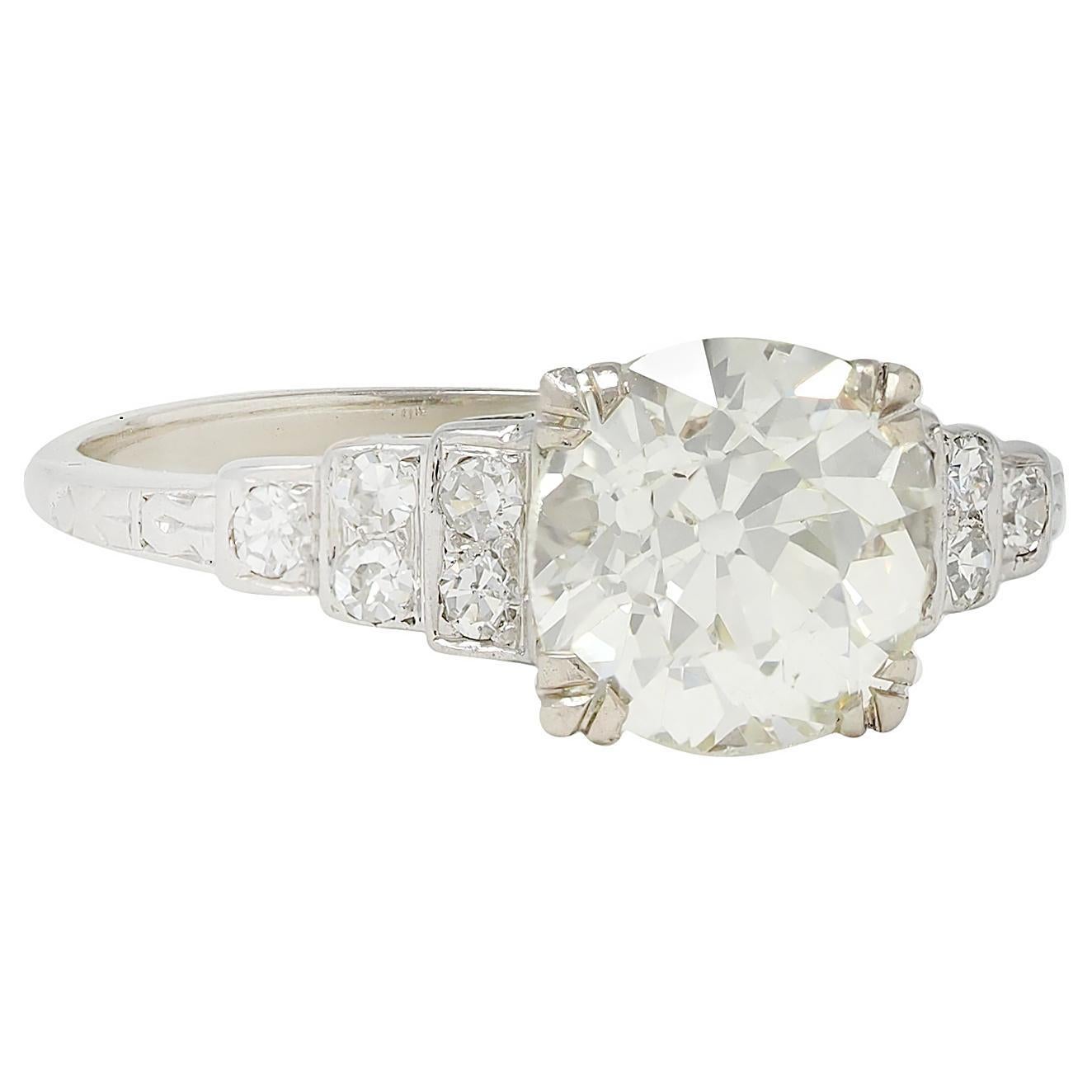 Art Deco 2.49 CTW Old Mine Cut Diamant Platin Vintage Stufen Verlobungsring (Art déco) im Angebot