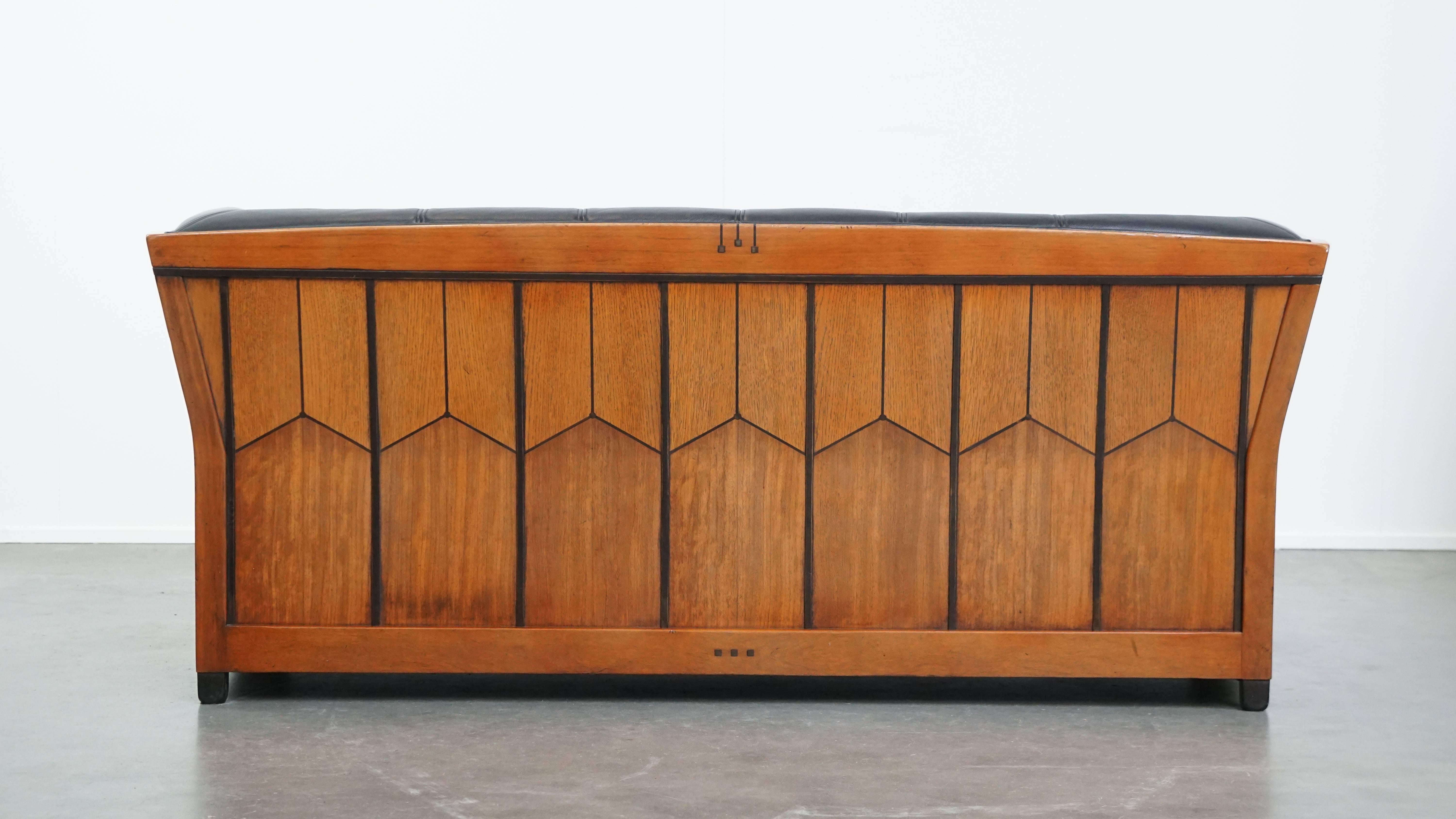Romain classique Canapé en cuir 2,5 places Art Deco en vente