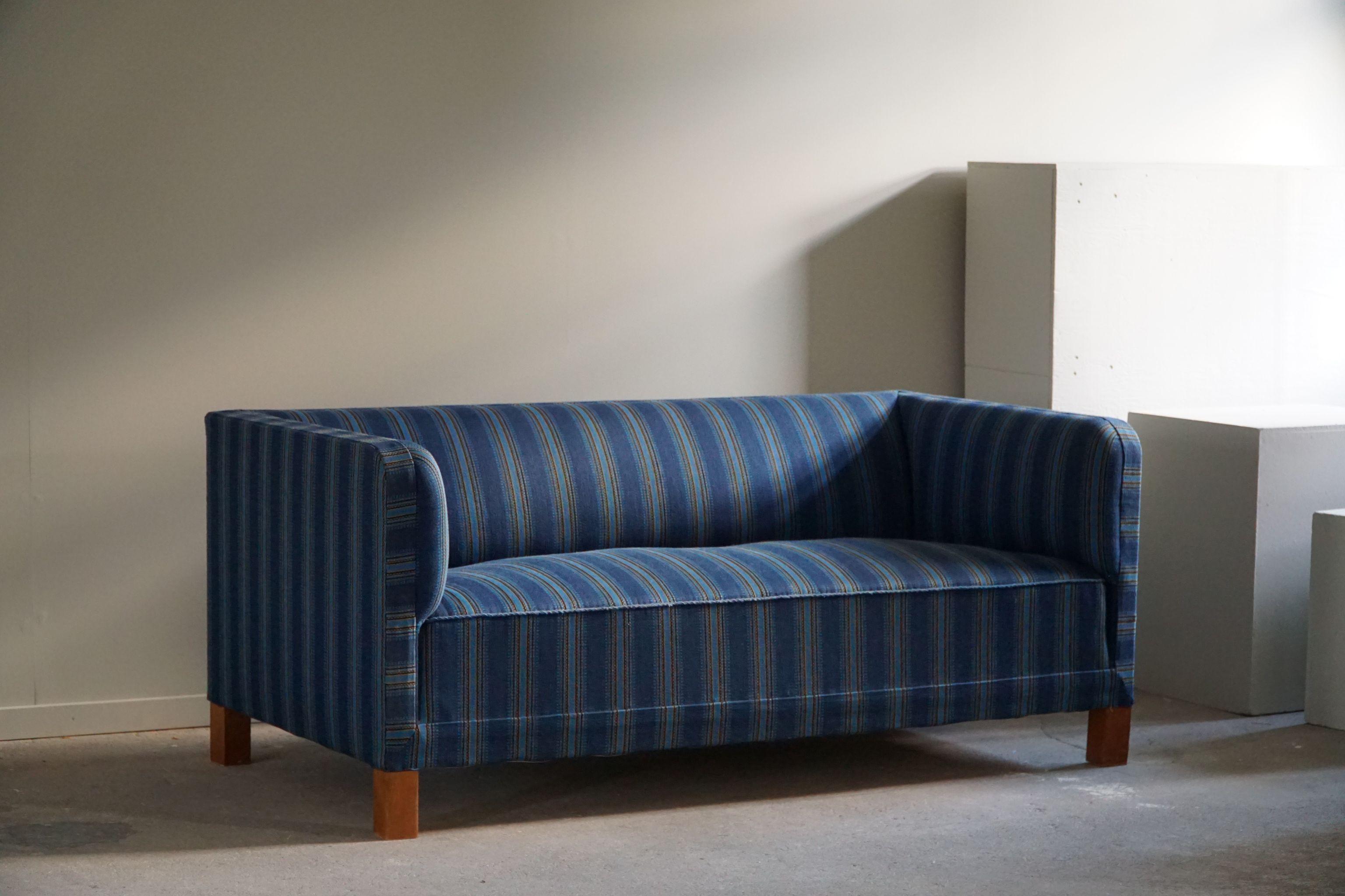 Art Deco 2.5 Seater Sofa by A Danish Cabinetmaker, Flemming Lassen Style, 1930s 2