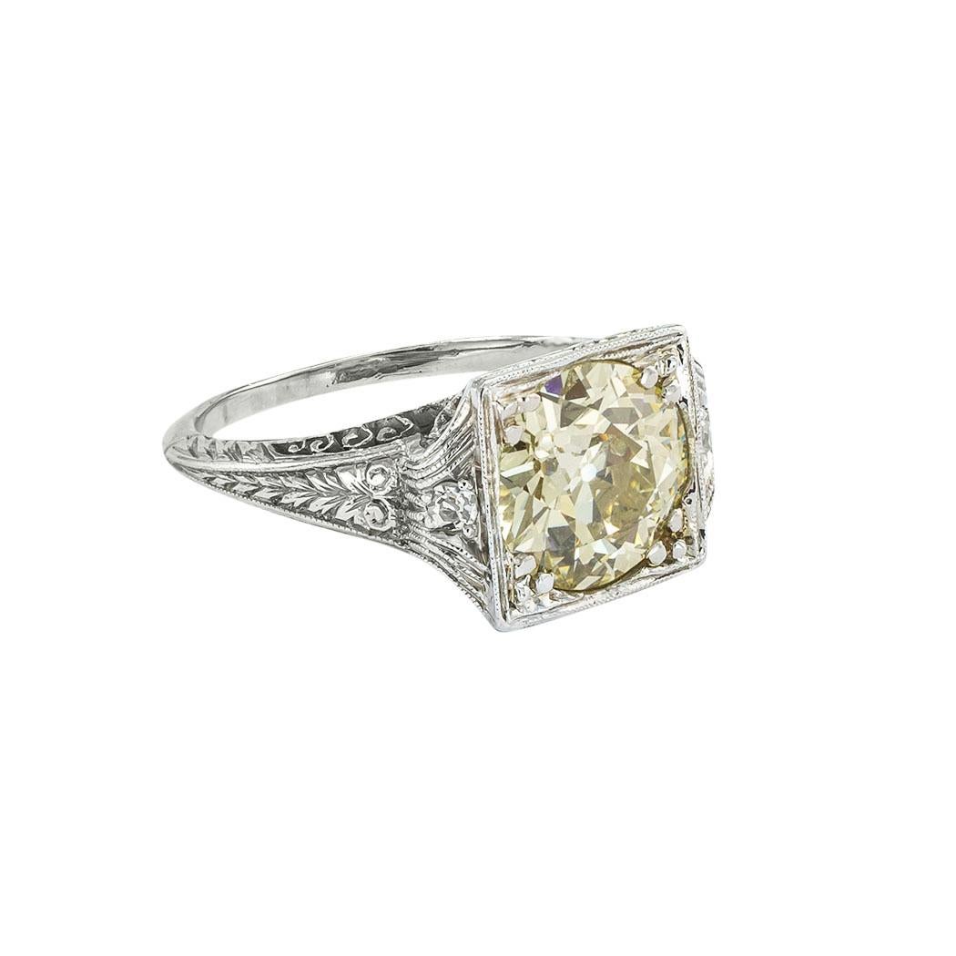Art Deco 2.50 Carat Old European Cut Diamond Platinum Engagement Ring In Good Condition For Sale In Los Angeles, CA