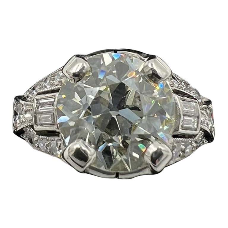 Art Deco 2.50 Carats TW Diamond Platinum Engagement Ring Circa 1930