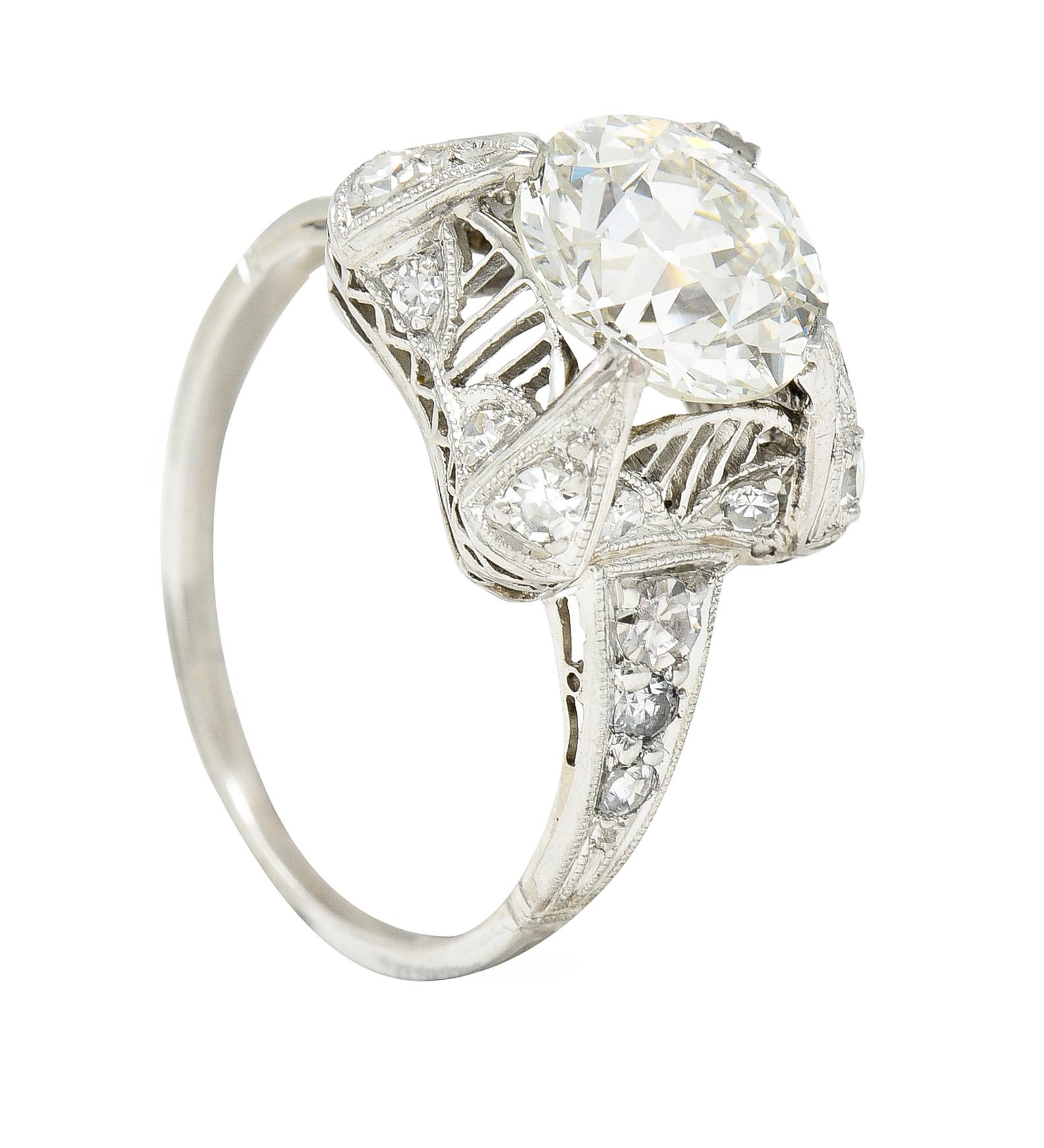 Art Deco 2.53 Carats Old European Cut Diamond Platinum Filigree Engagement Ring For Sale 7