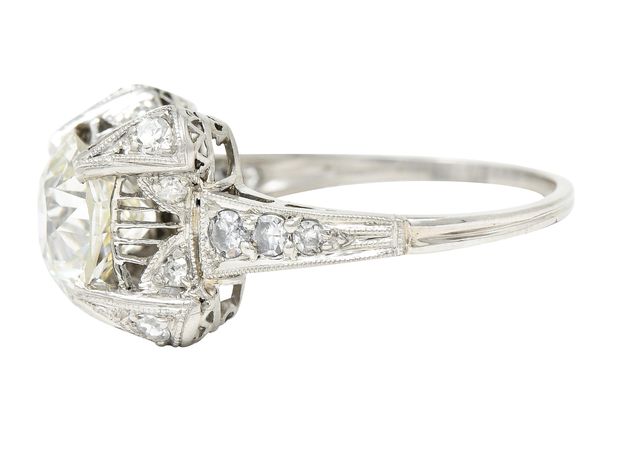 Art Deco 2.53 Carats Old European Cut Diamond Platinum Filigree Engagement Ring For Sale 2