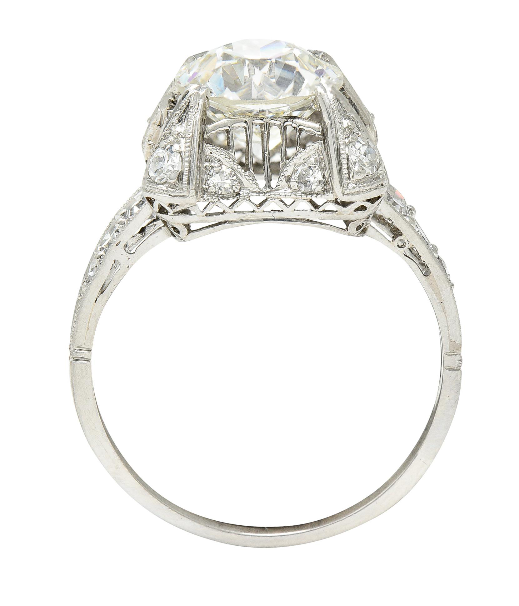 Bague de fiançailles filigrane Art déco en platine avec diamant taille vieille Europe de 2,53 carats en vente 4