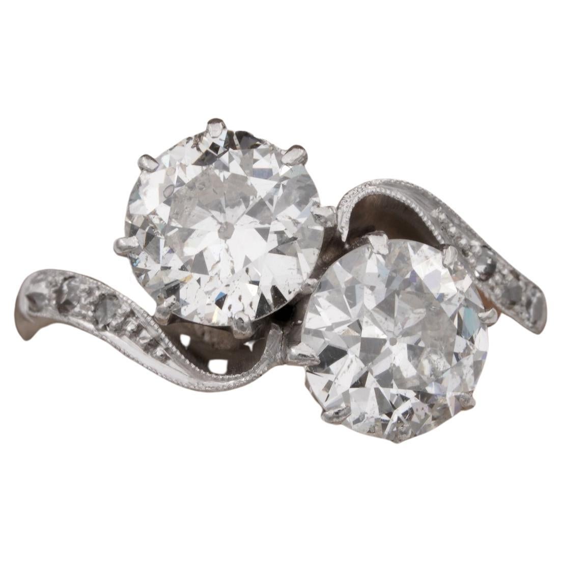 Art Deco 2.60 Ct Diamond Twist Platinum Ring For Sale