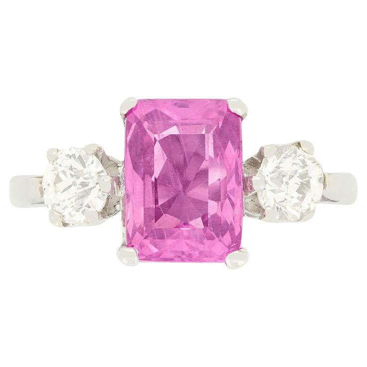 Art Deco 2,60ct Zaffiro rosa e diamante a tre pietre, 1930 ca. in vendita