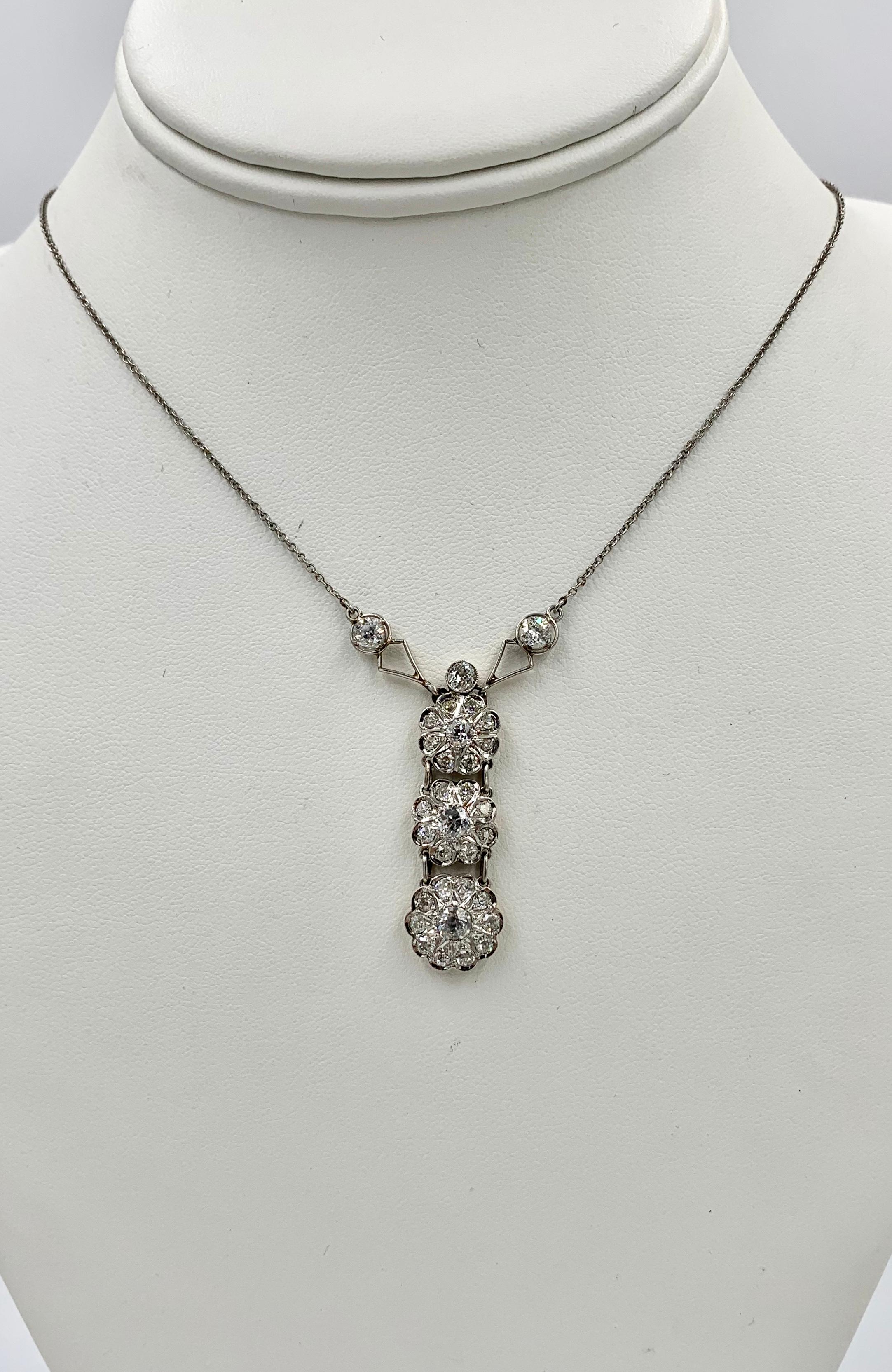 Women's Art Deco 2.7 Carat Old European Cut Diamond Platinum Pendant Necklace Antique For Sale