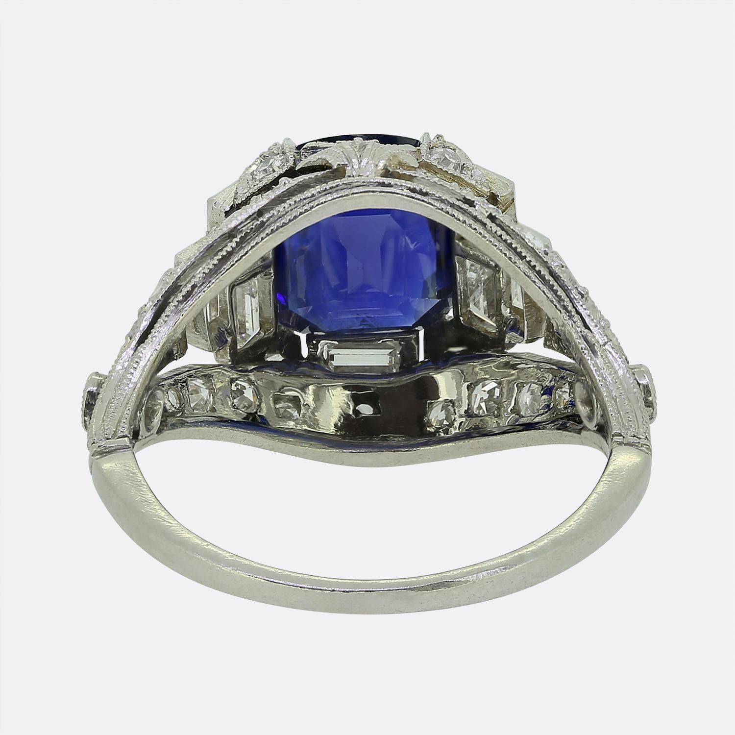 Taille baguette Bague Art Déco 2,70 carats saphir et diamant en vente