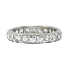 Art Deco 2::70 Karat French Cut Diamant Platin Eternity Band Ring