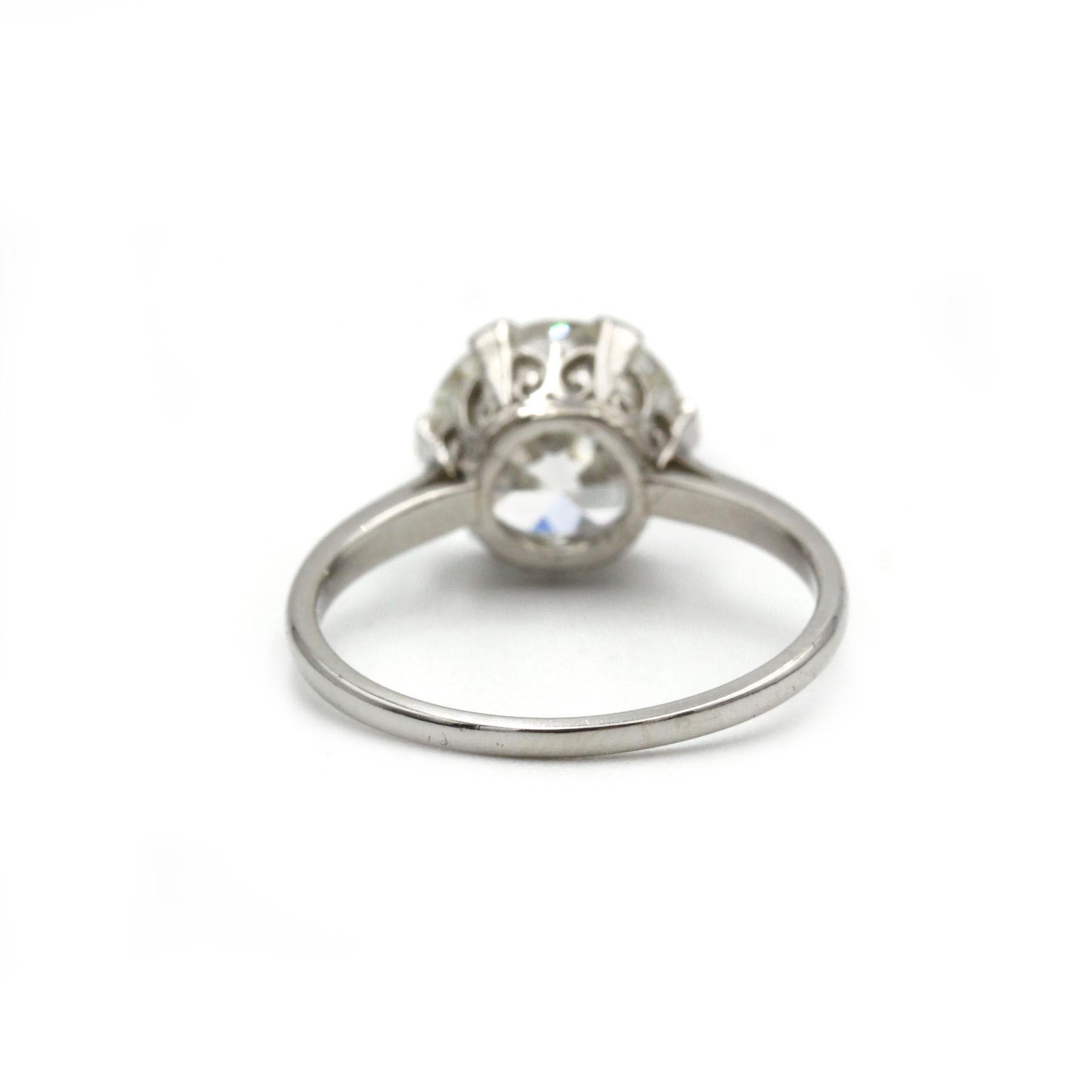 Art Déco Anello solitario con diamante vecchio taglio europeo Art Deco 2,70ct in platino, certificato GIA in vendita