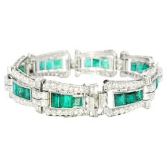 Art Deco 28.00 Carats Total Emerald and Diamond White Gold Link Bracelet