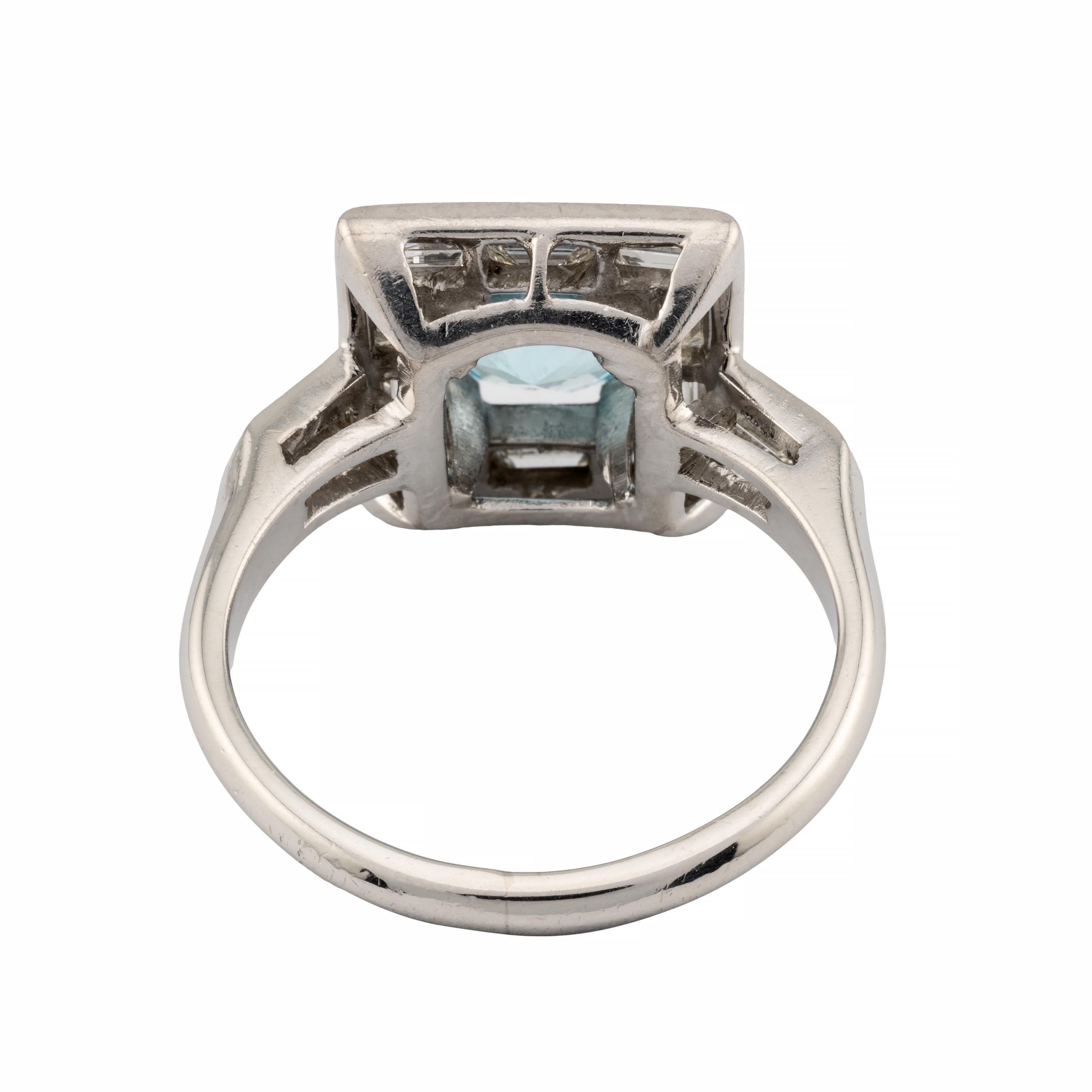 Women's Art Deco 2.80ctw Blue Zircon & Baguette Diamond Ring in Platinum For Sale