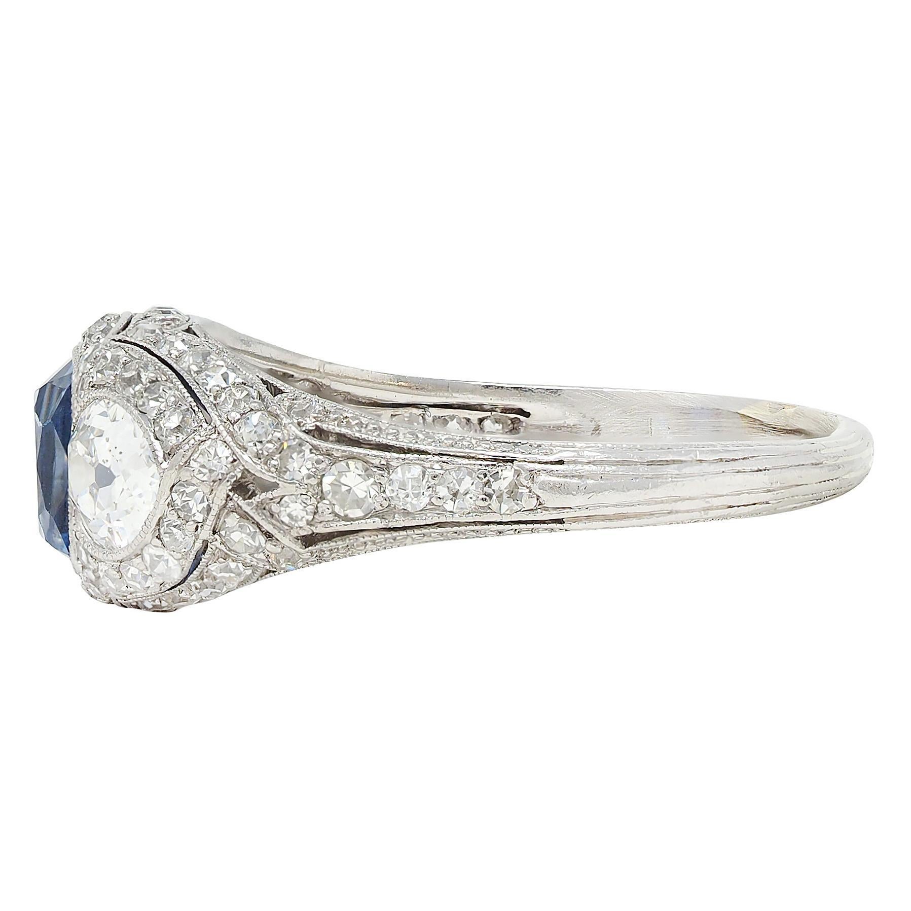 Art Deco 2.85 CTW No Heat Ceylon Sapphire Diamond Platinum Vintage Bombé Ring For Sale 2