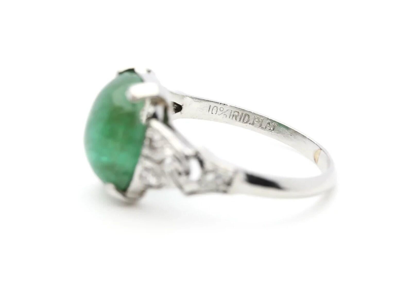 Women's Art Deco 2.86ctw Cabochon Colombian Emerald & Diamond Ring in Platinum For Sale