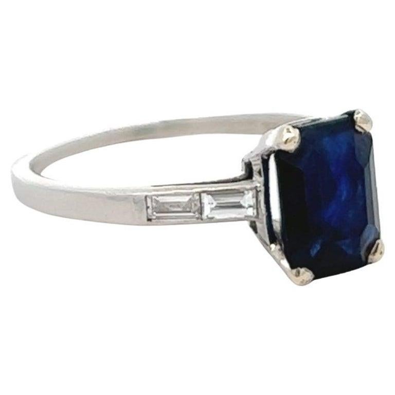 Women's or Men's Art Deco 2.90 Carats Sapphire Diamond Platinum Ring