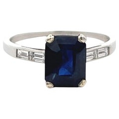 Art Deco 2.90 Carats Sapphire Diamond Platinum Ring