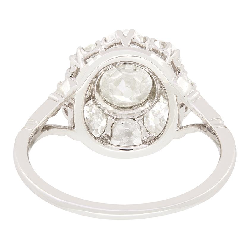 Art-Déco-Cluster-Ring mit 2,90 Karat Diamanten, ca. 1920er Jahre (Antiker Kissenschliff) im Angebot