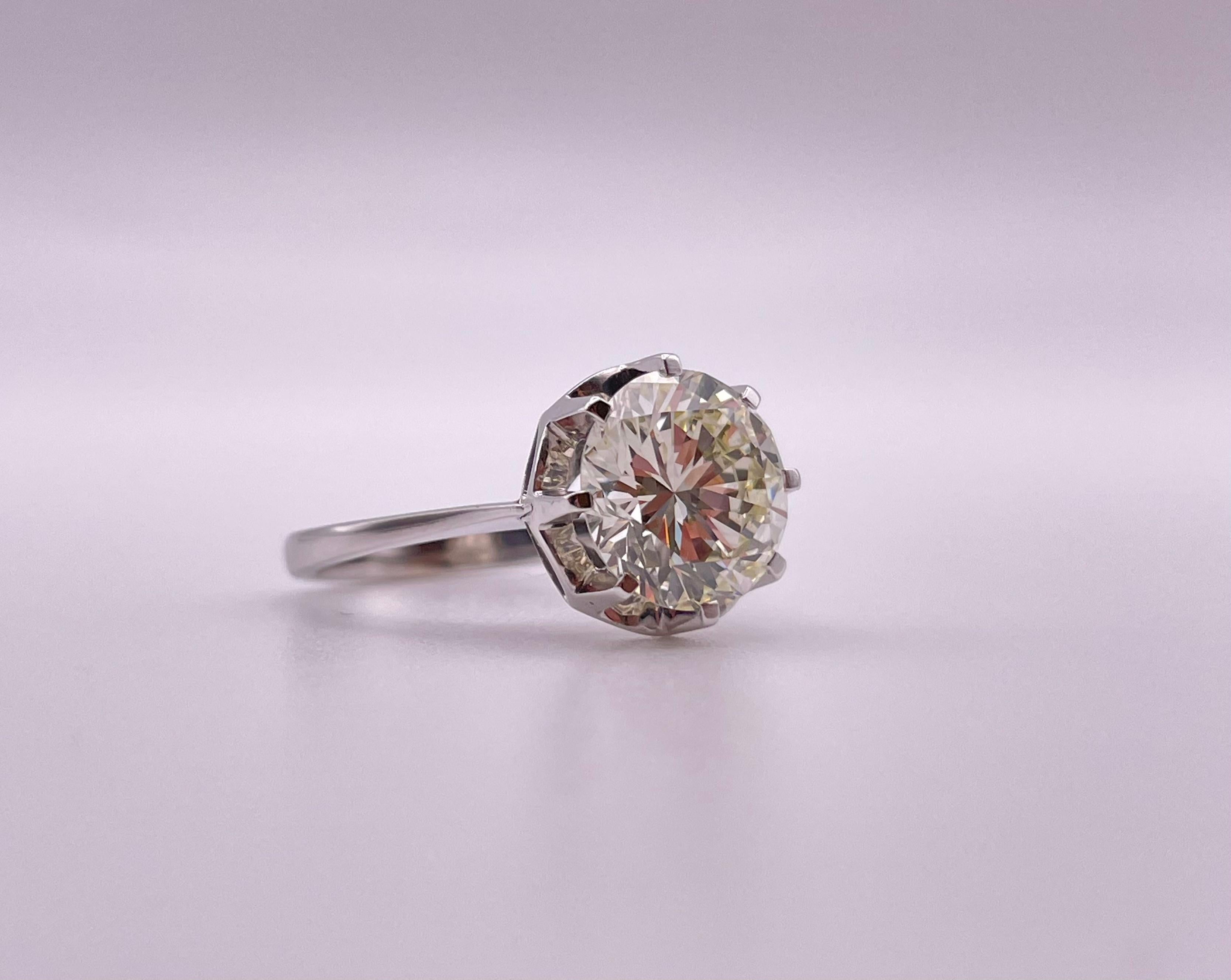 Art Deco 2.91 Carat Old Cut Diamond Solitaire Engagement Ring, circa 1950 1