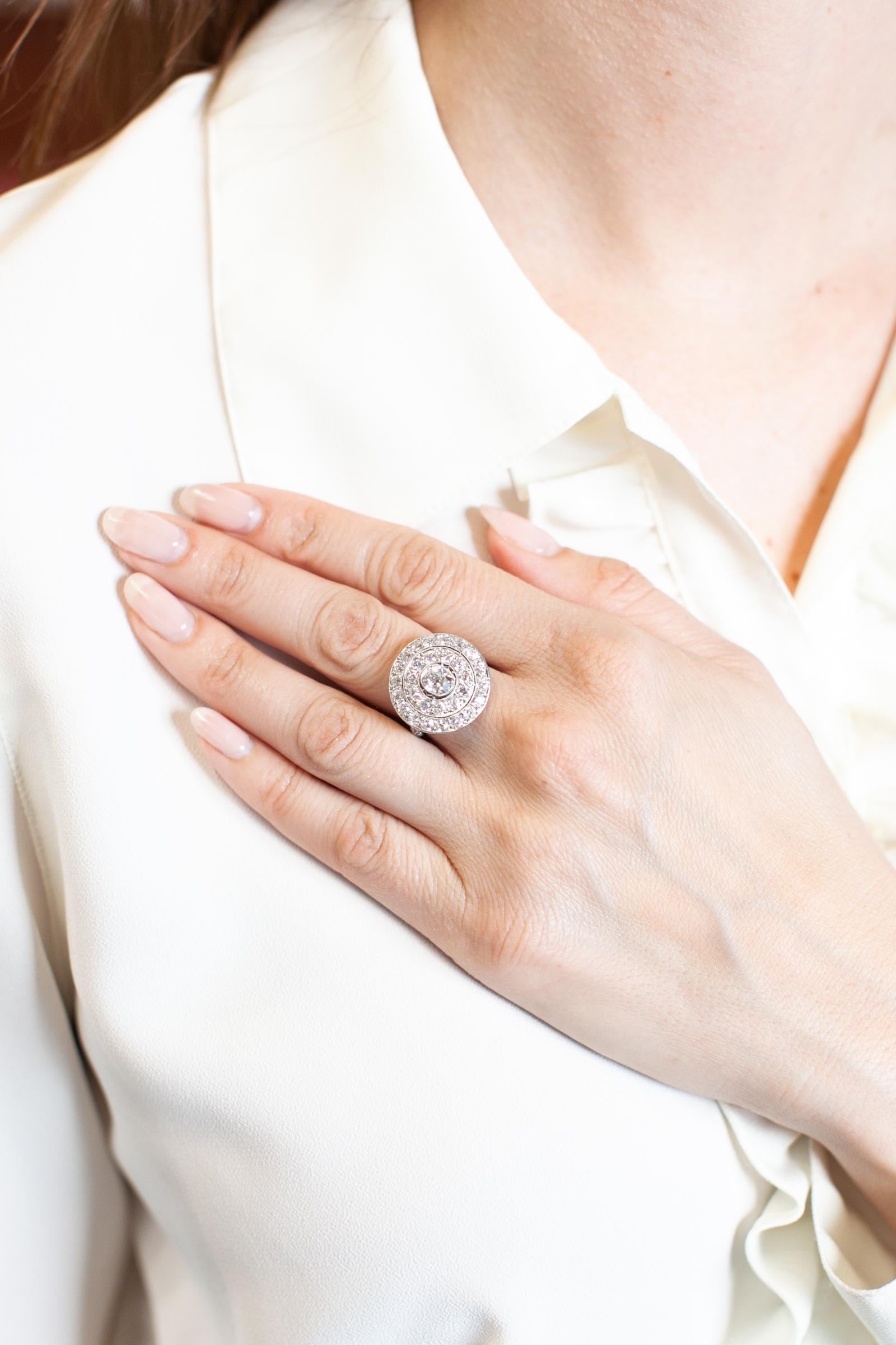 Art Deco 2,93 Ctw. Alter Minenschliff Diamant Ziel Cluster Ring im Zustand „Hervorragend“ im Angebot in Los Angeles, CA