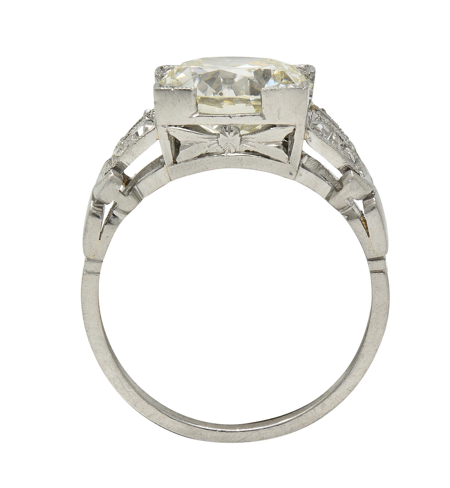Bague de fiançailles vintage Art déco avec boucle en platine et diamants européens 2,95 carats certifiés GIA en vente 3