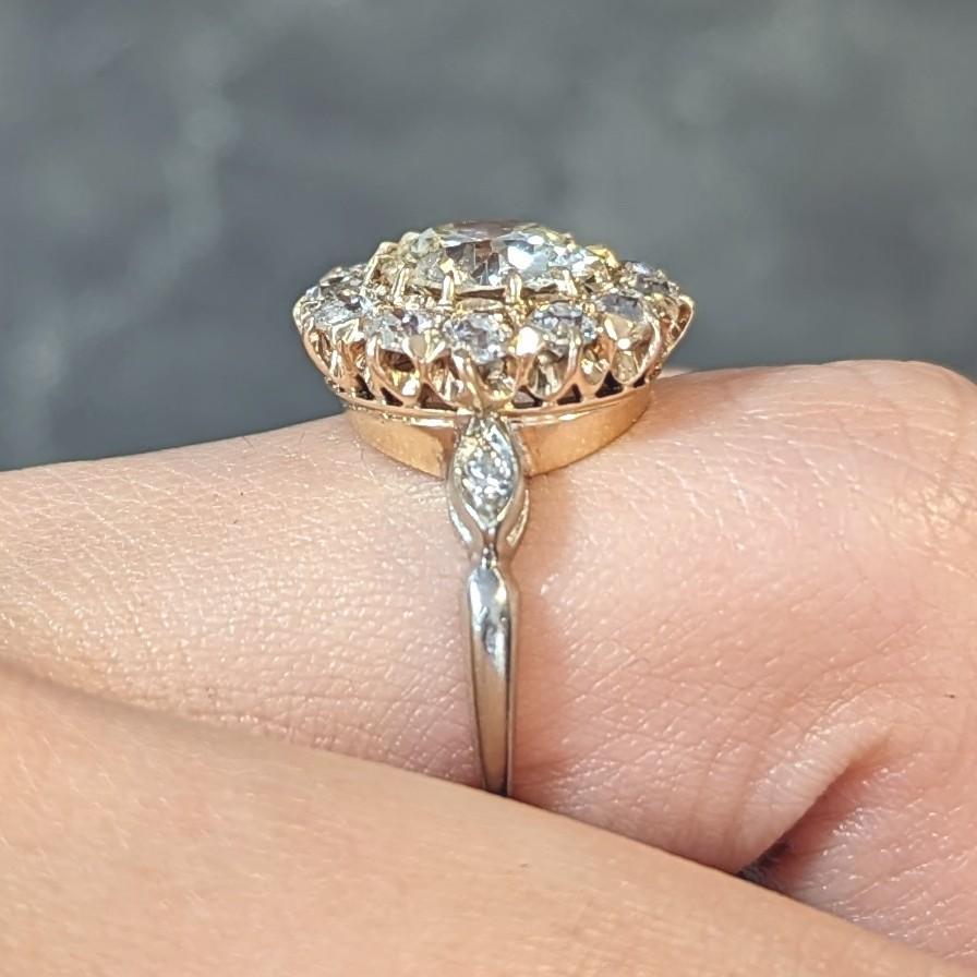 Art Deco 2,95 Karat Diamant im alteuropäischen Schliff 14 Karat Gold Cluster-Ring GIA im Angebot 9
