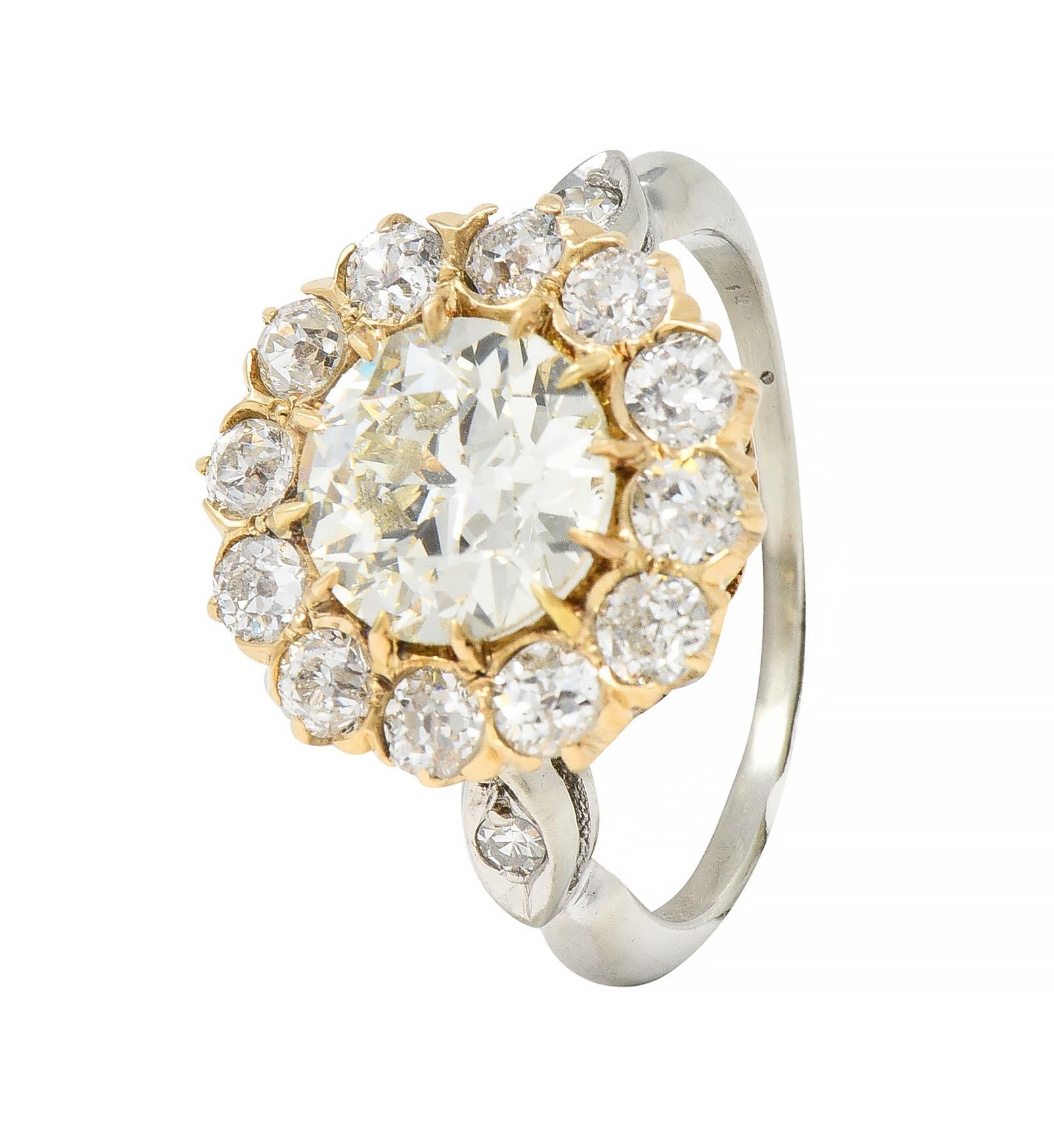 Art Deco 2,95 Karat Diamant im alteuropäischen Schliff 14 Karat Gold Cluster-Ring GIA im Angebot 1