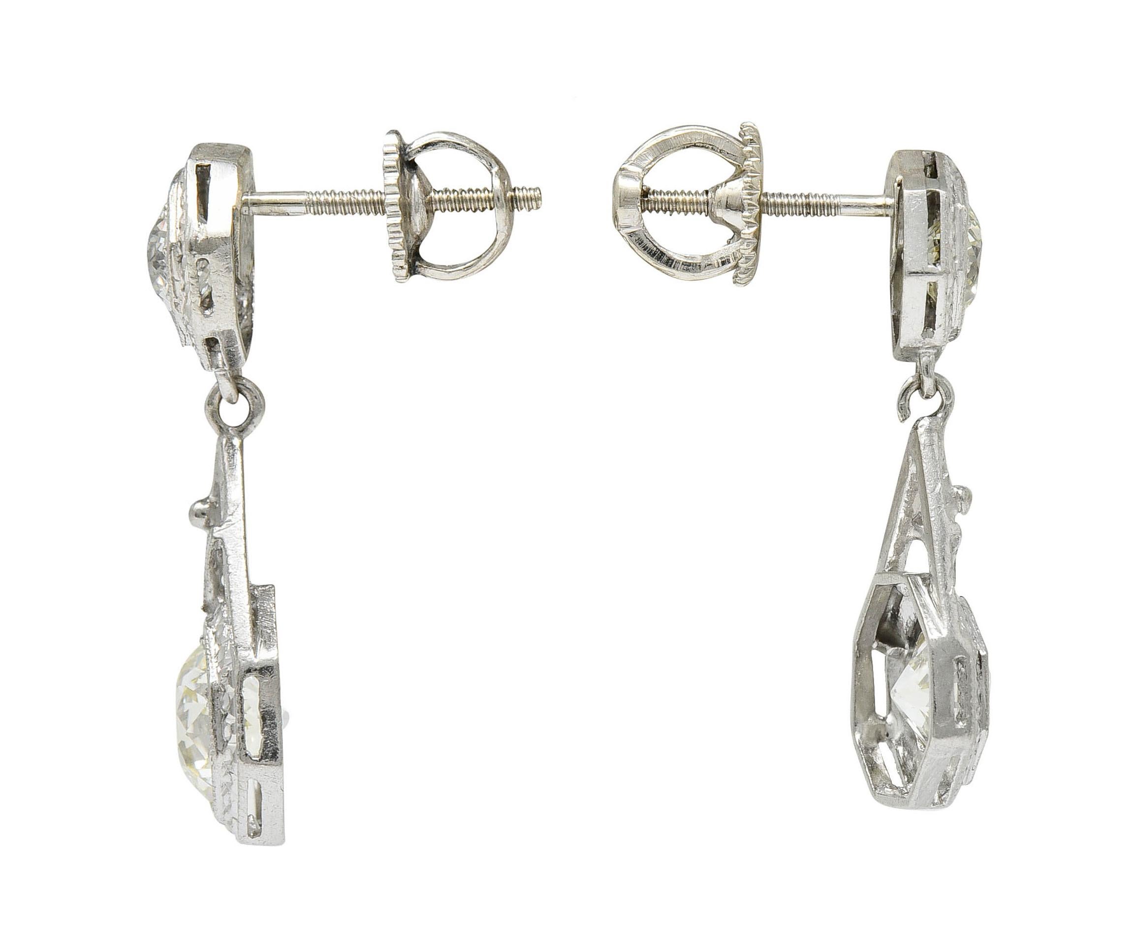 Art Deco 2.96 Carats Diamond Platinum Octagonal Drop Earrings In Excellent Condition In Philadelphia, PA