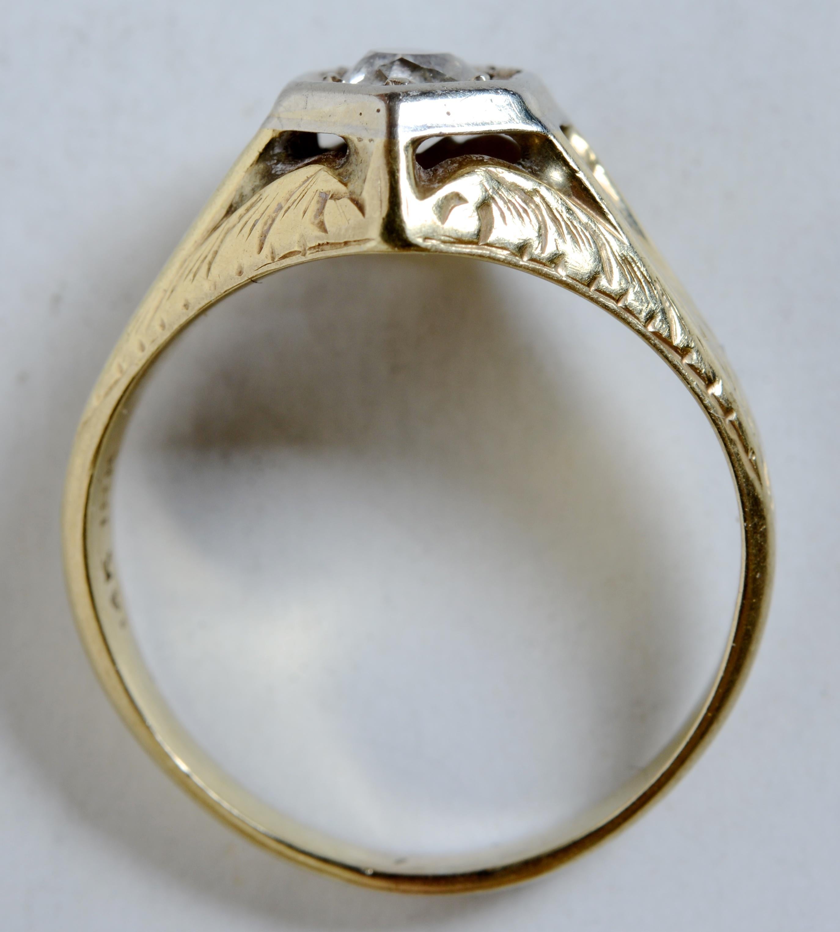 Art Deco .375 Carat Old Mine Cut Diamond Solitaire Ring Set in 14/18ct Gold In condizioni buone in vendita a valatie, NY