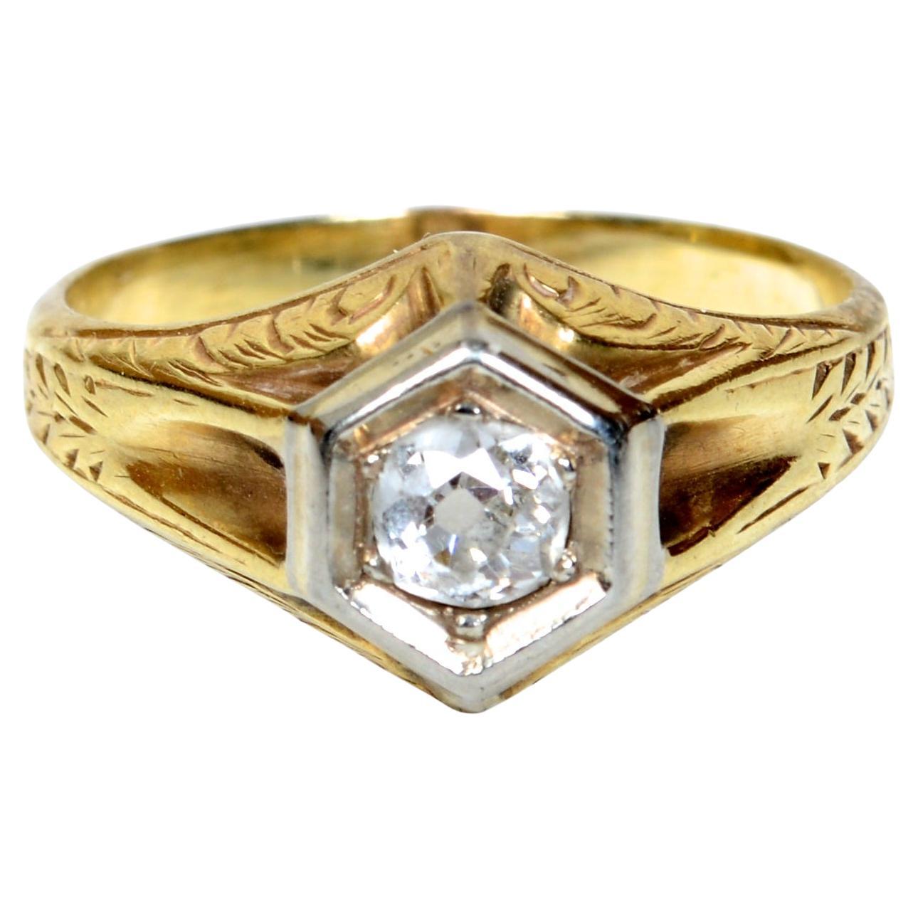 Art Deco .375 Carat Old Mine Cut Diamond Solitaire Ring Set in 14/18ct Gold in vendita