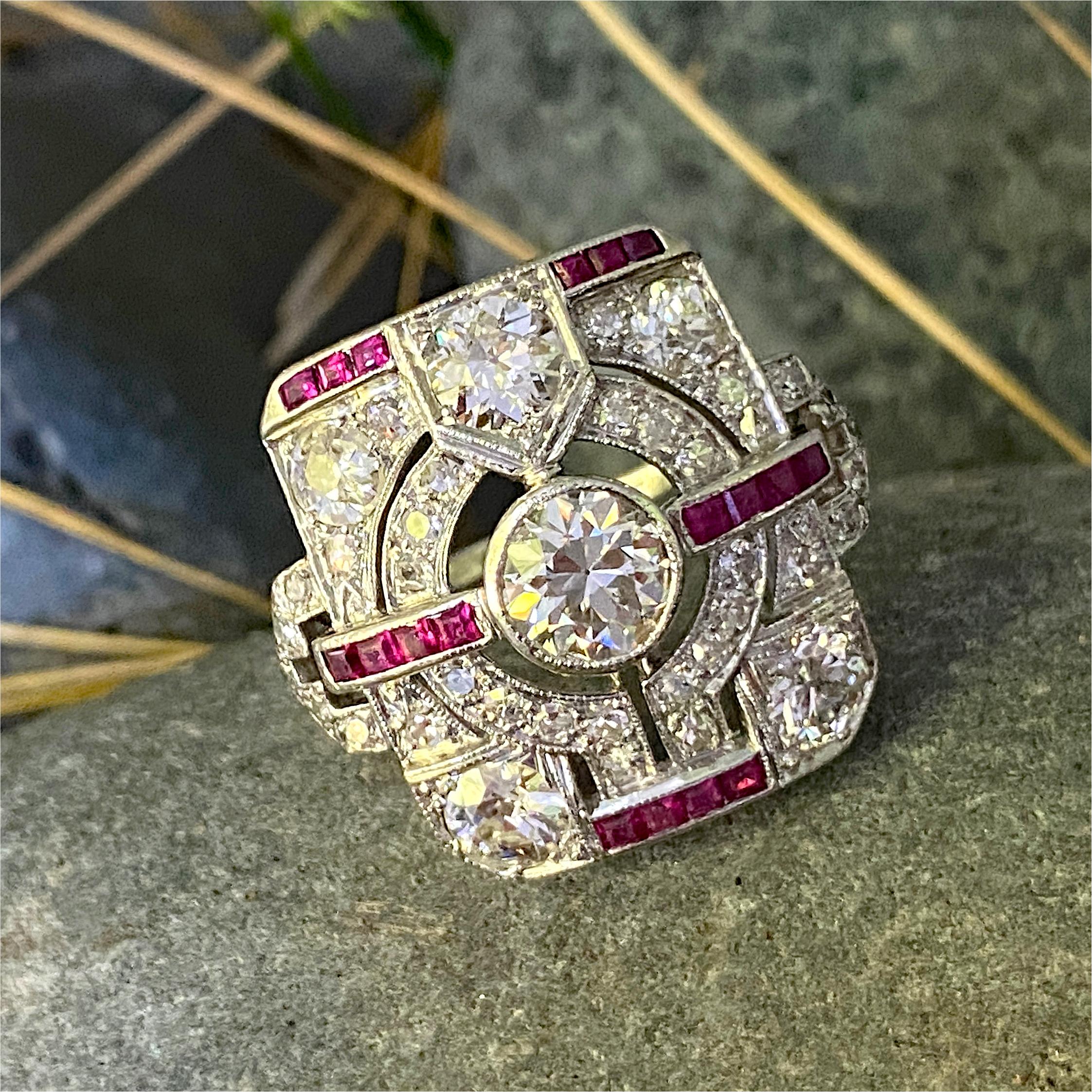 Old European Cut Art Deco 3 Carat Diamond and Ruby Tablet or Plaque Ring in Platinum, Circa 1925 For Sale