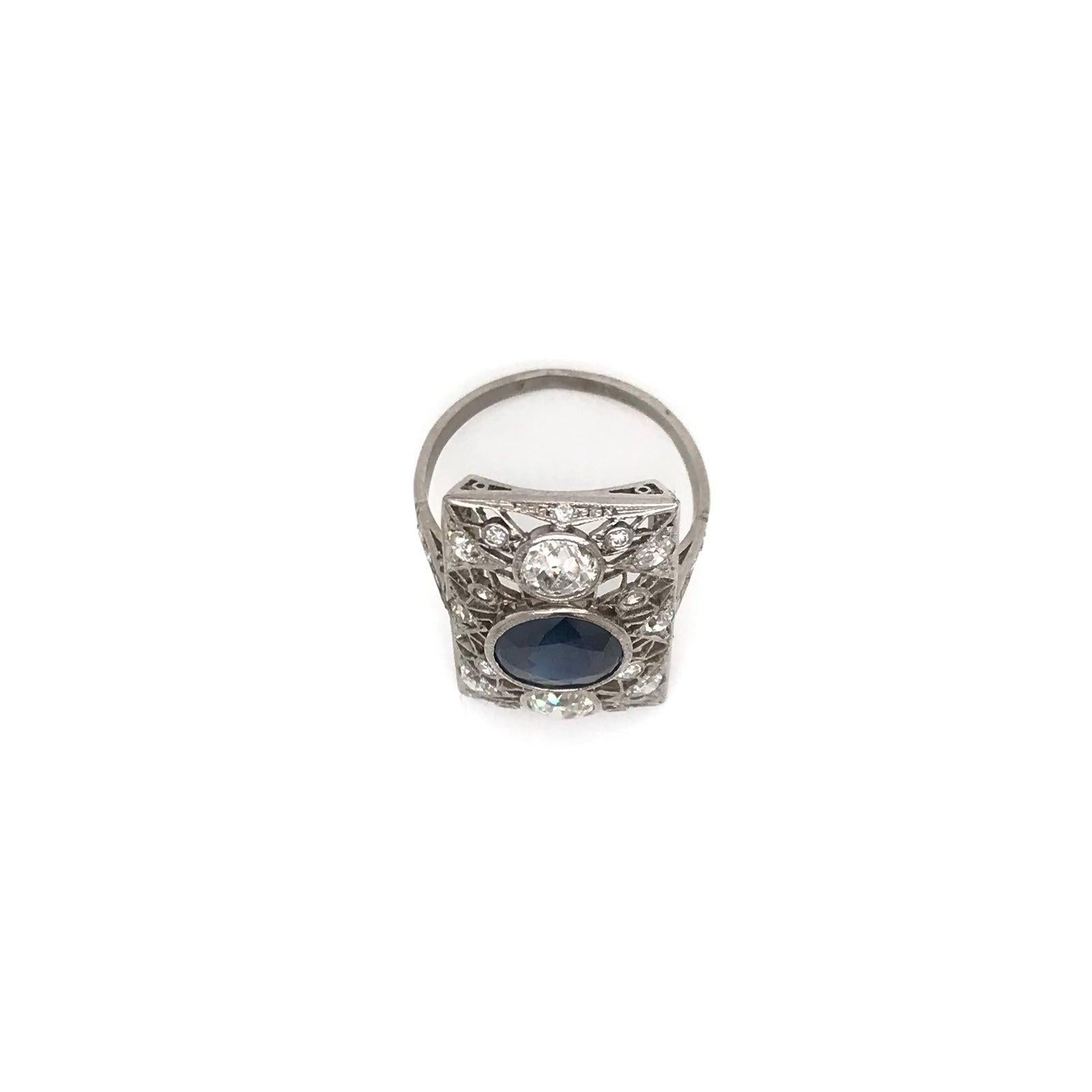 Art Deco 3 Carat Sapphire and Diamond Platinum Filigree Ring For Sale 5