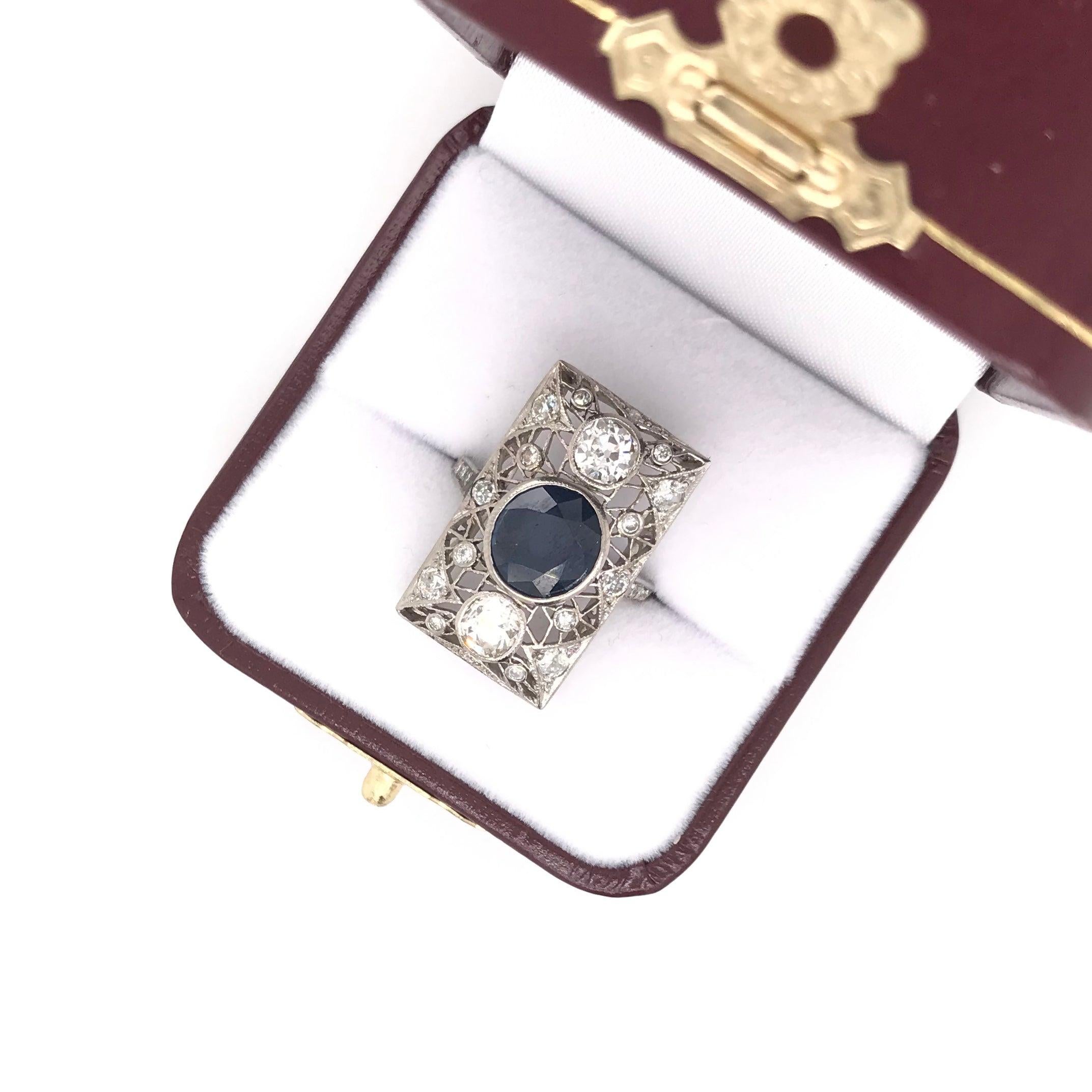 Art Deco 3 Carat Sapphire and Diamond Platinum Filigree Ring For Sale 11