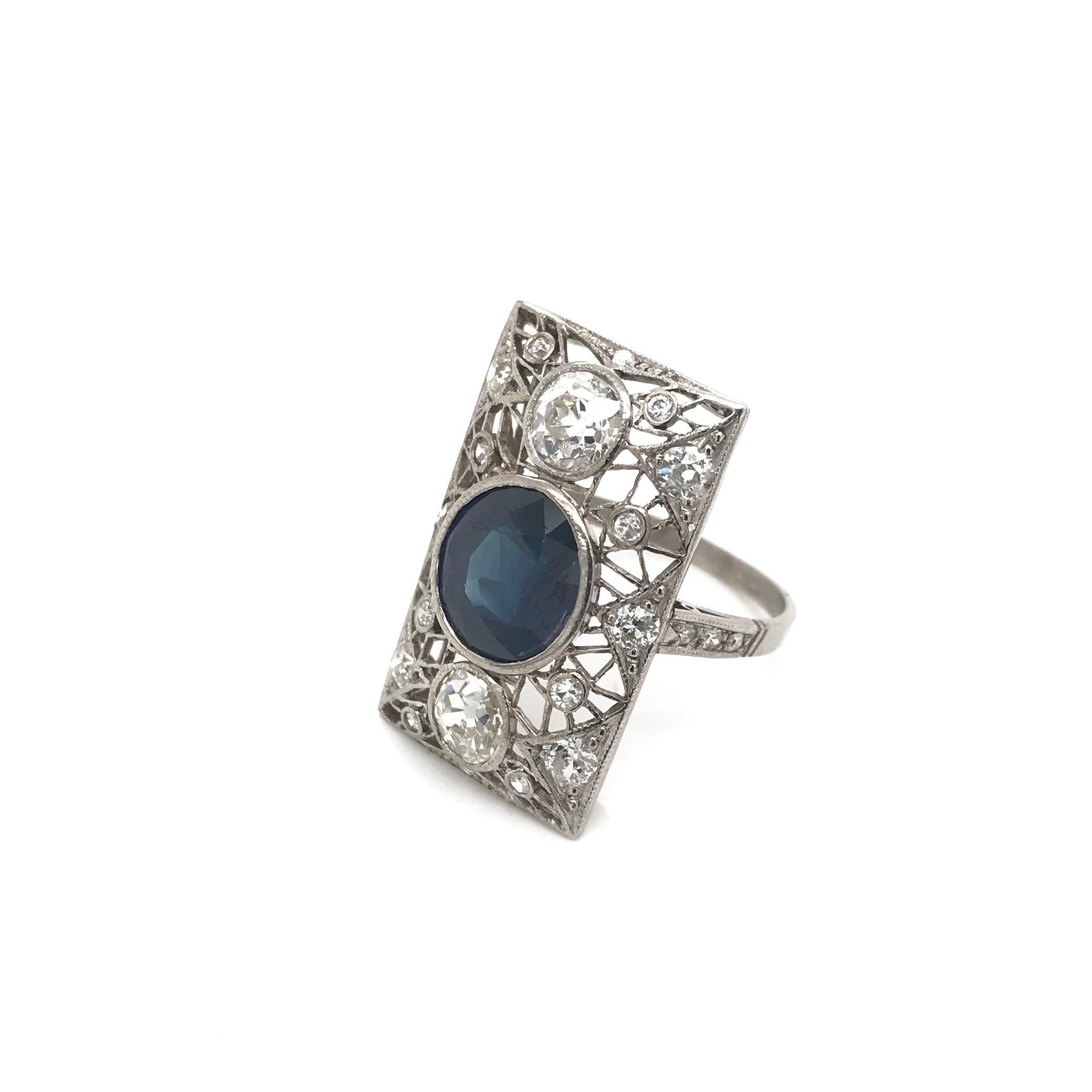 Art Deco 3 Carat Sapphire and Diamond Platinum Filigree Ring In Good Condition For Sale In Montgomery, AL