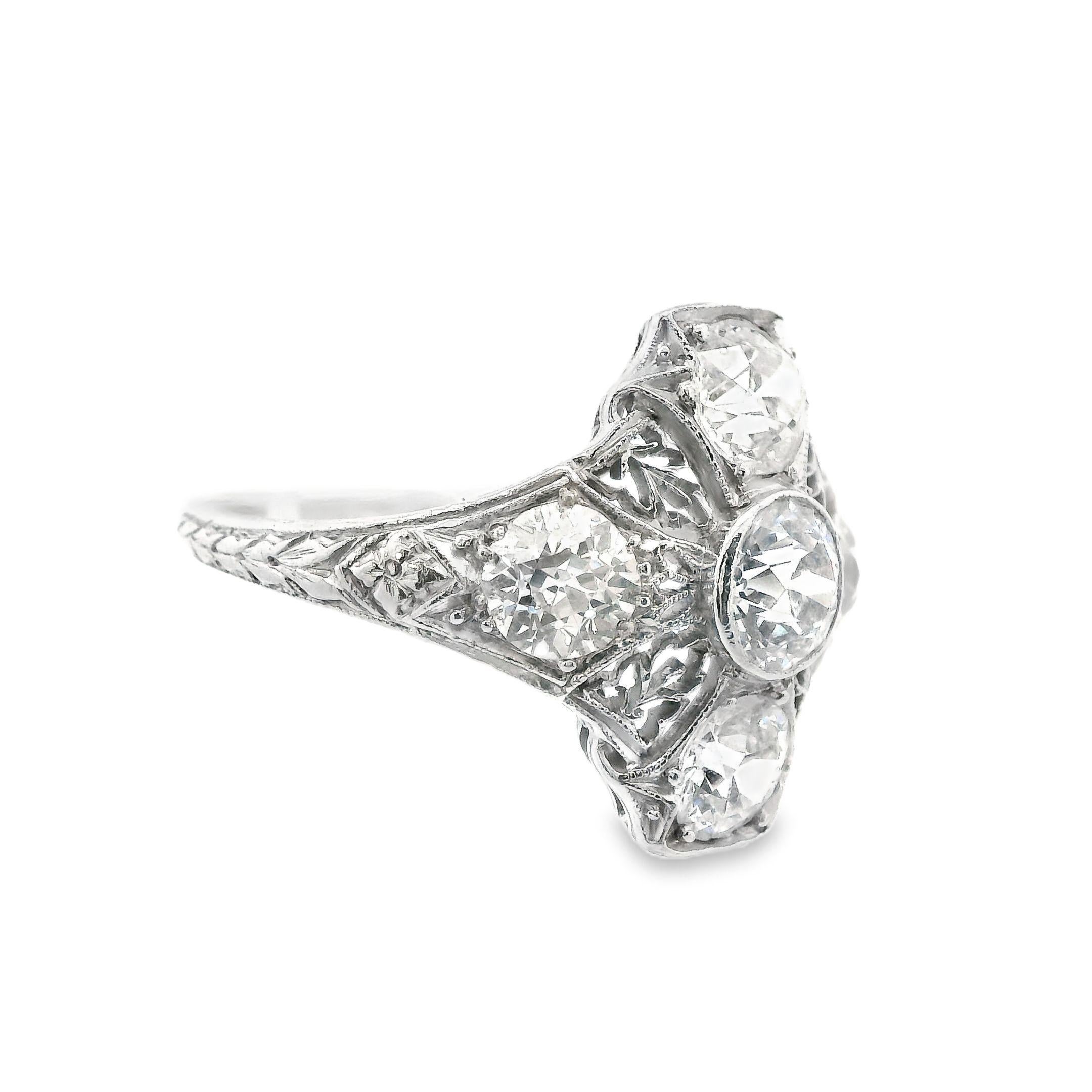 Art Deco 3 Cts European Cut Diamond Filigree Platinum Ring In Good Condition For Sale In Lexington, KY