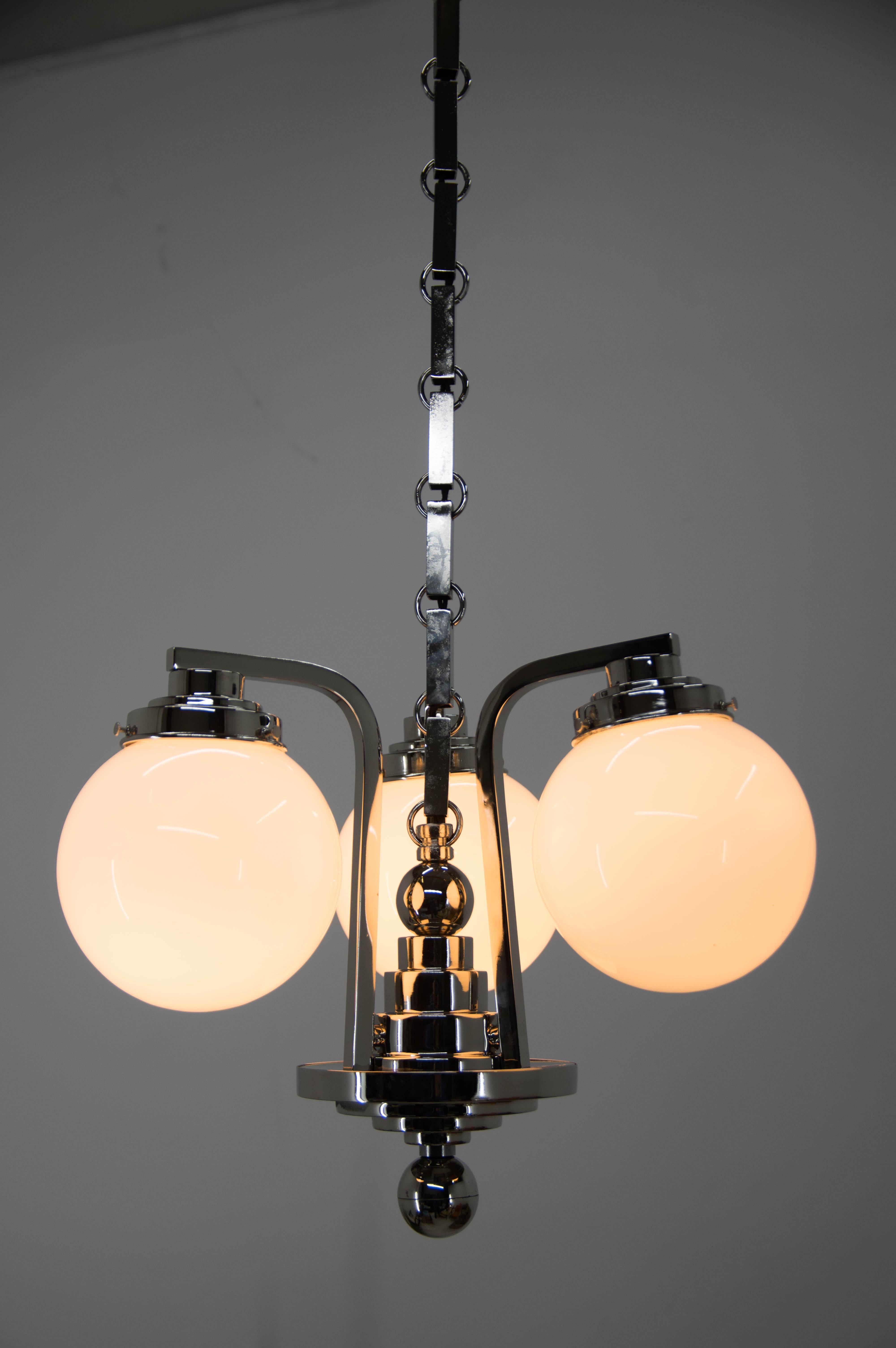 Art Deco 3-flamming Chandelier, 1920s In Good Condition For Sale In Praha, CZ