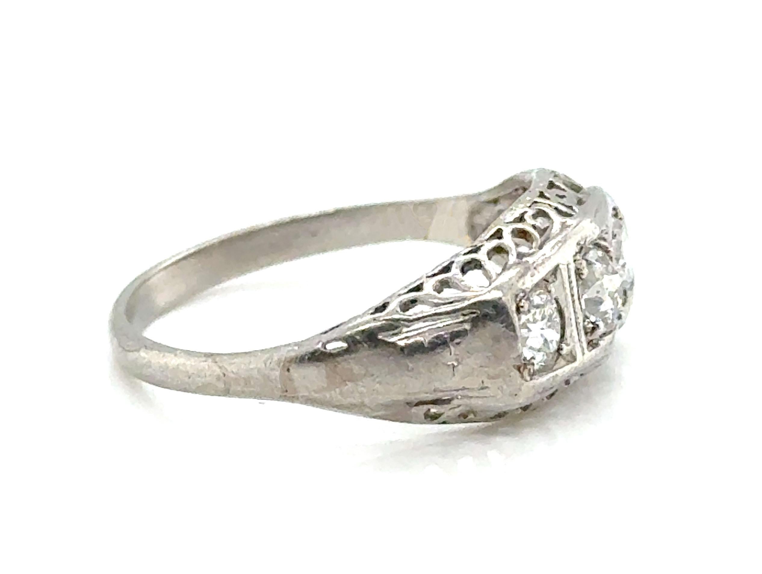 Art Déco Anello in platino con 3 pietre di diamante Art Deco, 45 carati, originale degli anni '30 in vendita