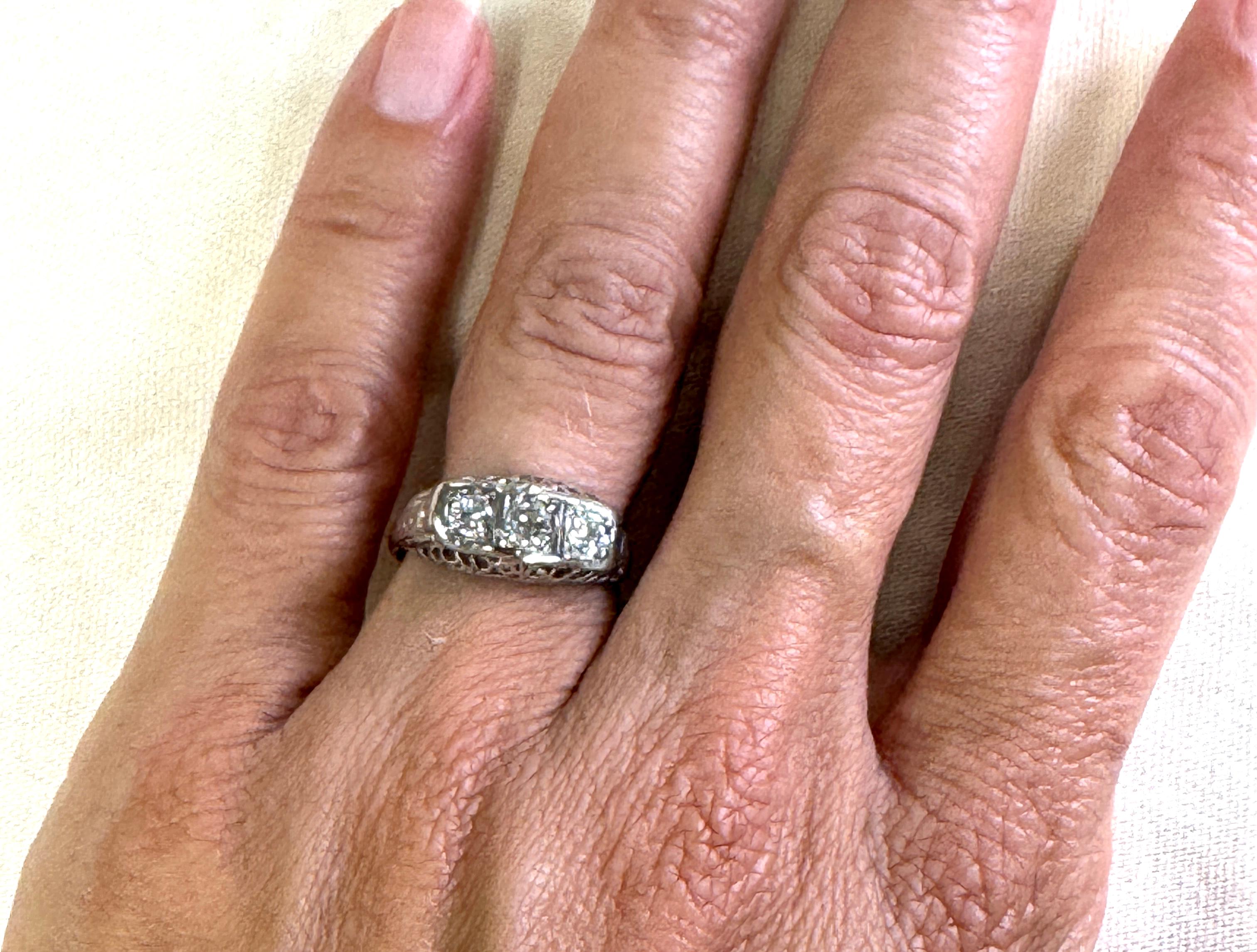 Anello in platino con 3 pietre di diamante Art Deco, 45 carati, originale degli anni '30 in vendita 1