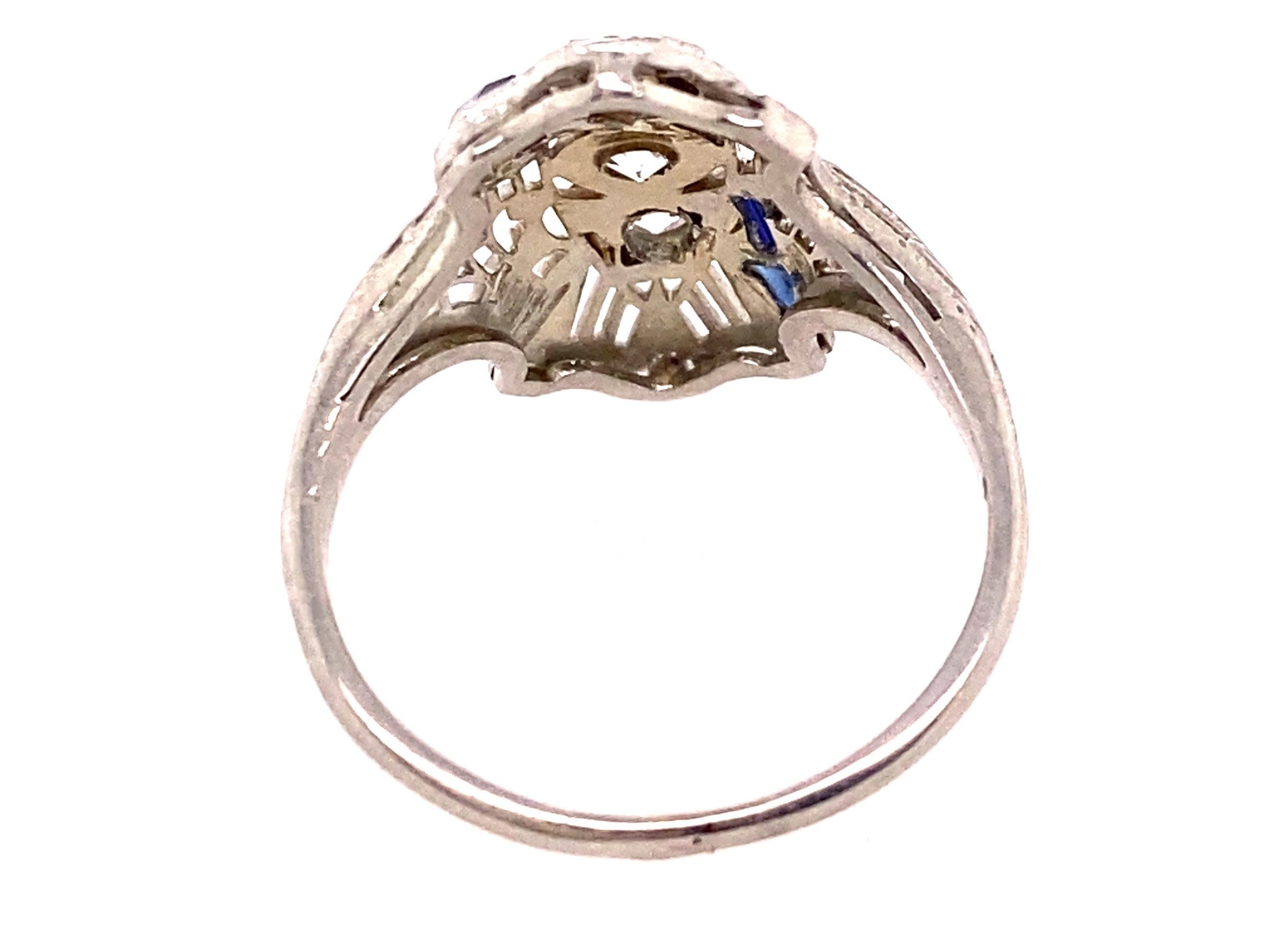 Women's Art Deco 3 Stone Diamond Ring .81ct French Cut Arrow Sapphire 18k Original 1930' For Sale