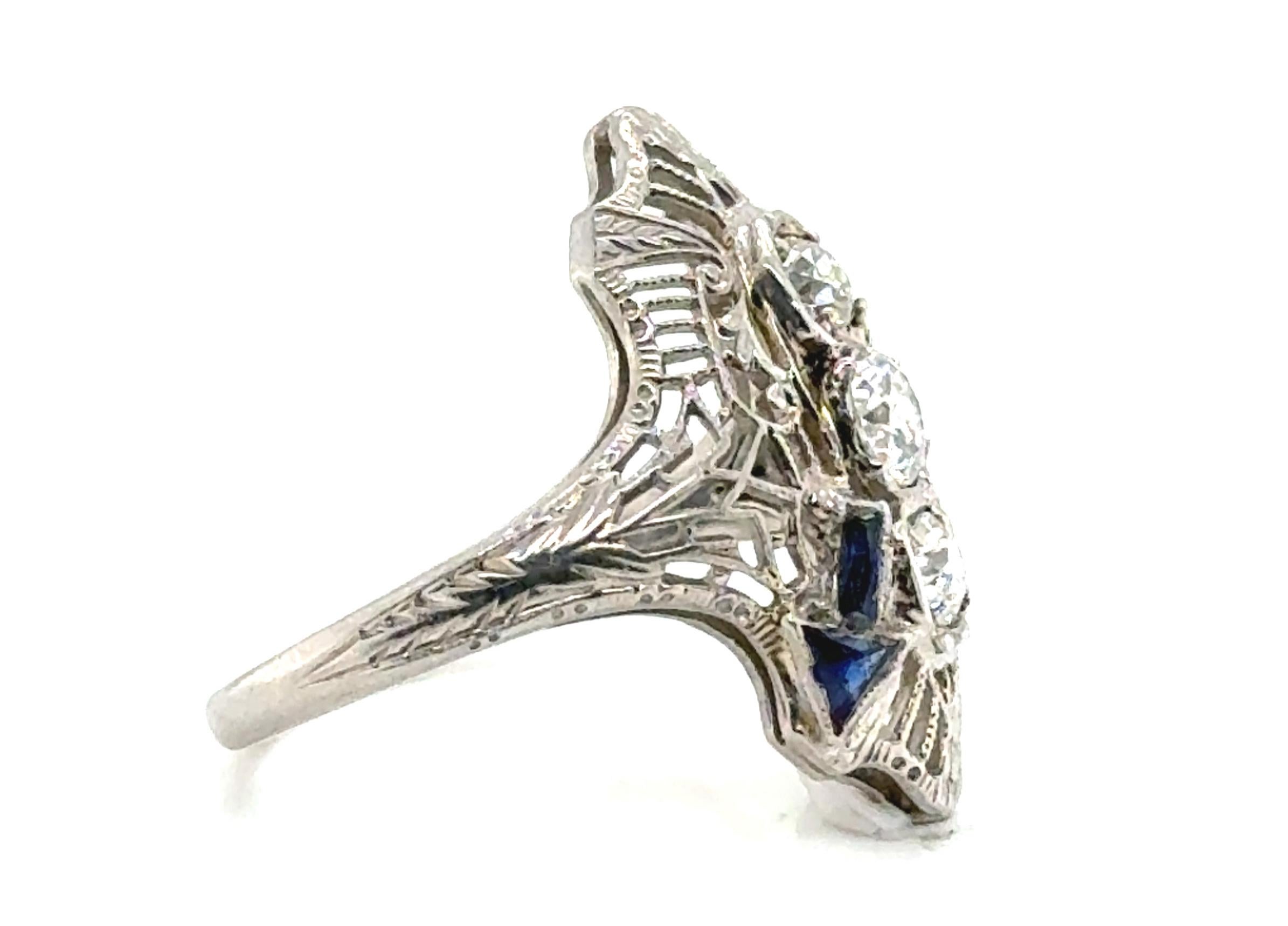 Old European Cut Art Deco 3 Stone Diamond Ring .81ct French Cut Arrow Sapphire 18k Original 1930' For Sale