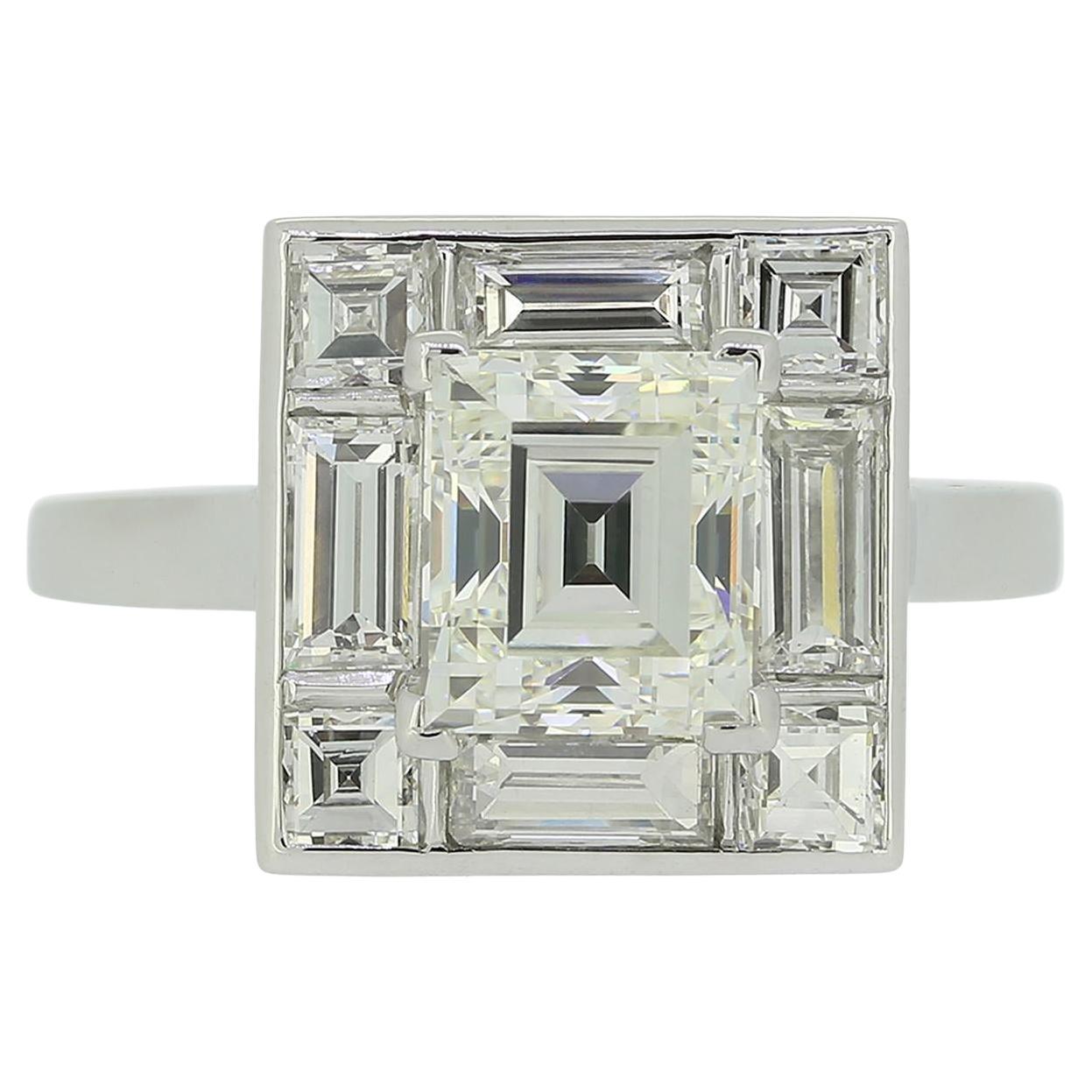 Anillo Art Déco con Racimo de Diamantes de 3.00 Quilates