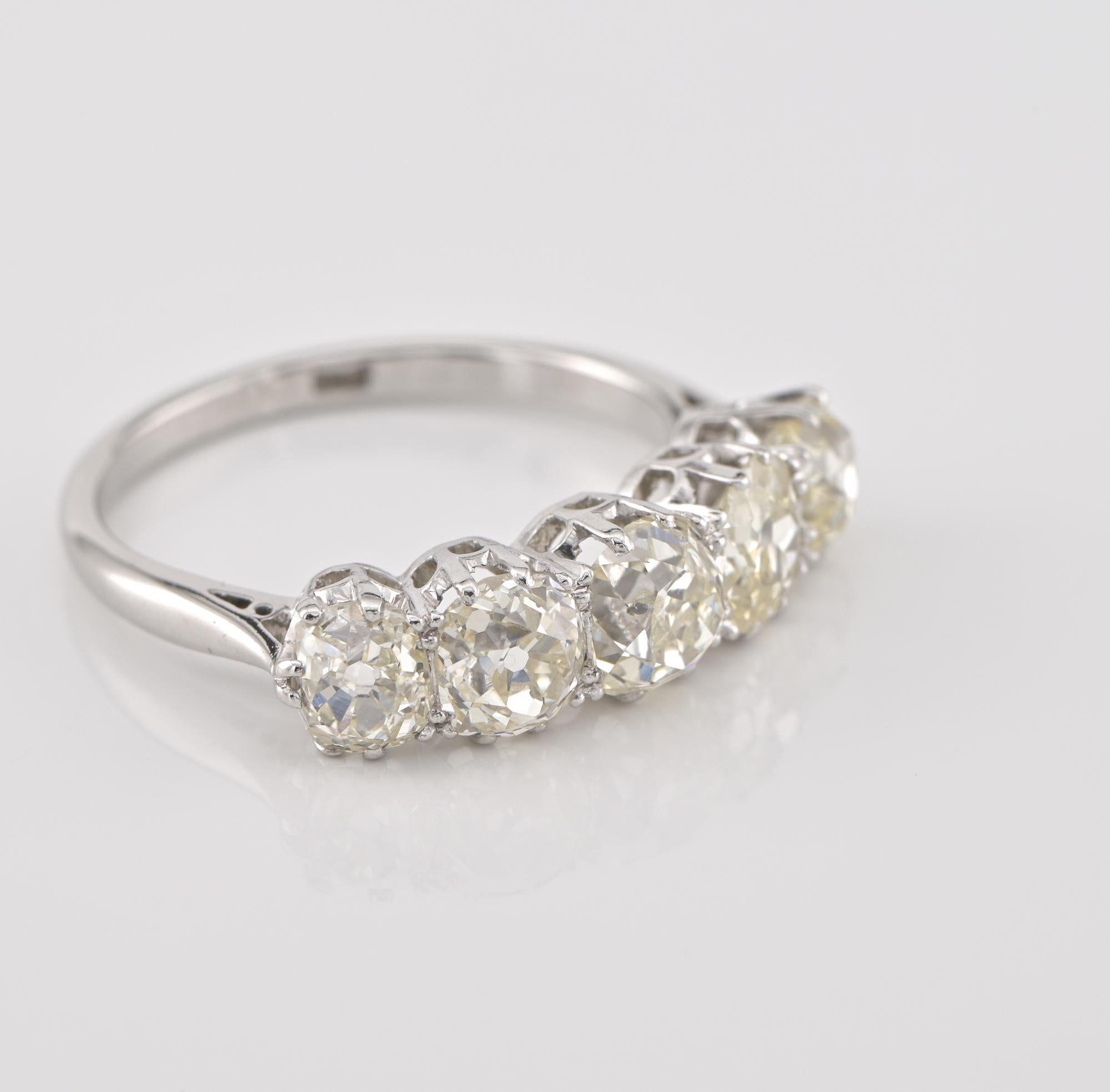 Art Deco 3.00 Ct Diamond Old Mine Five Stone Platinum Ring In Good Condition For Sale In Napoli, IT