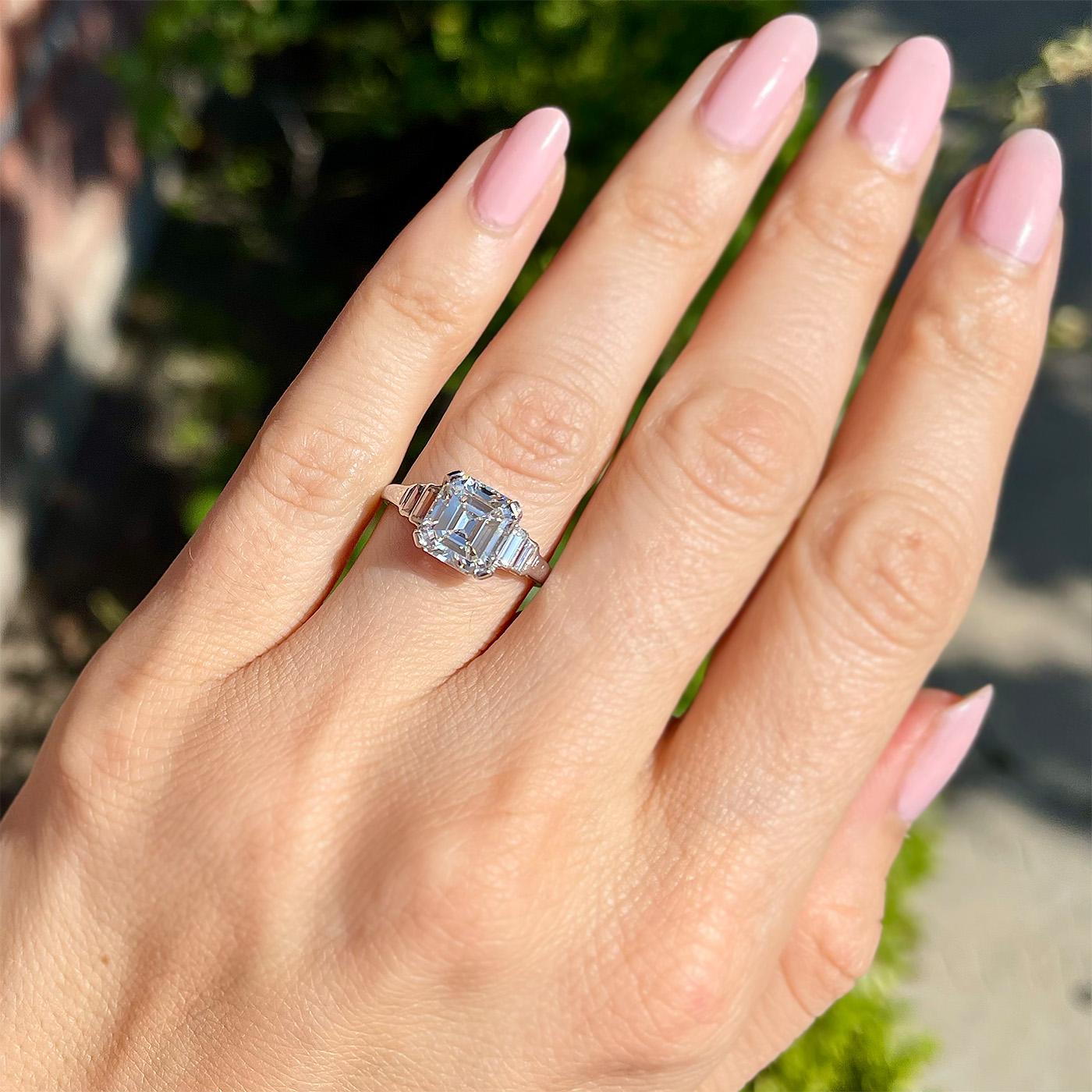 Art Deco 3.02 Carat GIA Certified Emerald Cut Diamond Engagement Ring 3