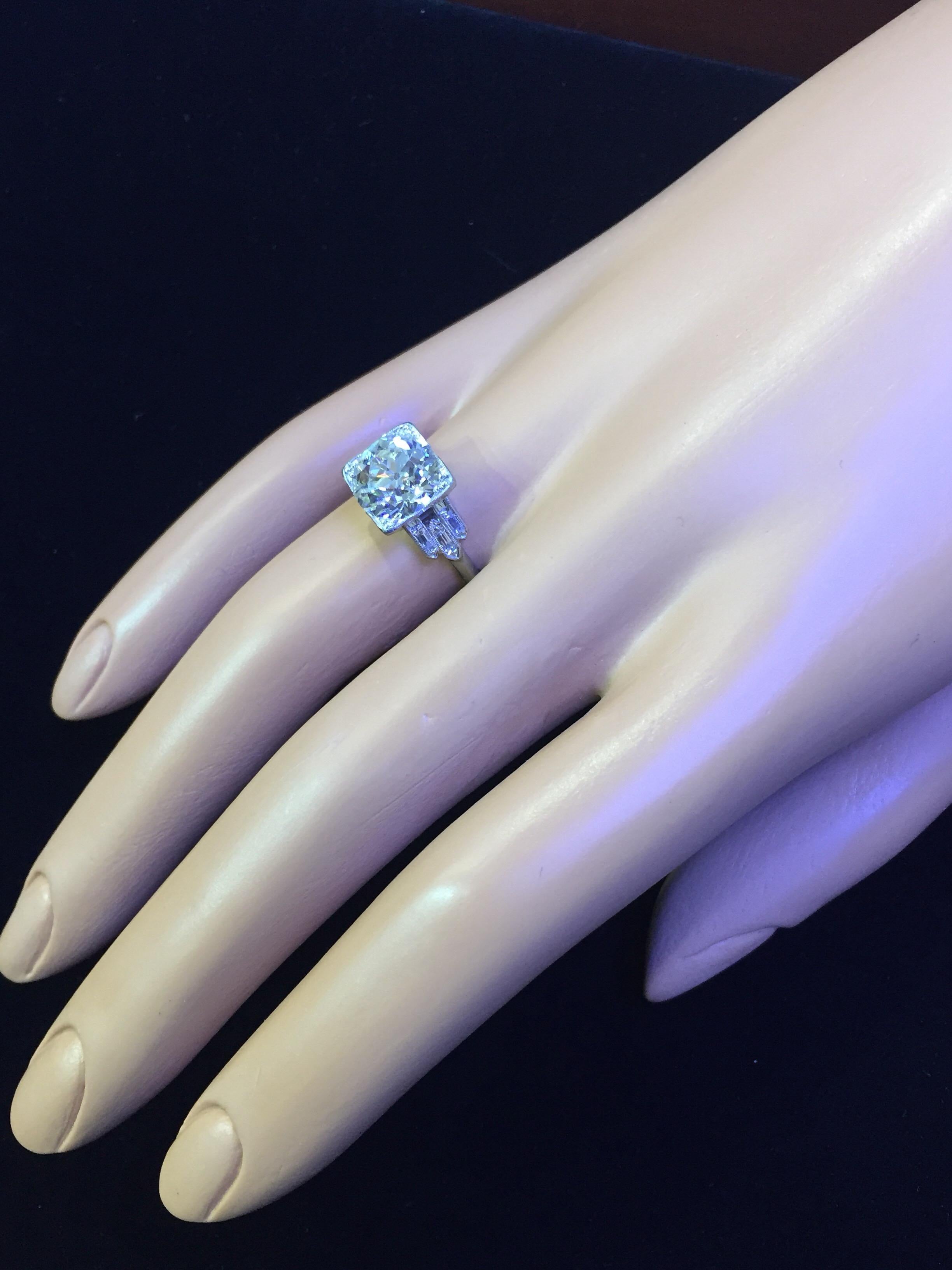 Art Deco 3.03 Carat Diamond Engagement Ring In Good Condition In New York, NY