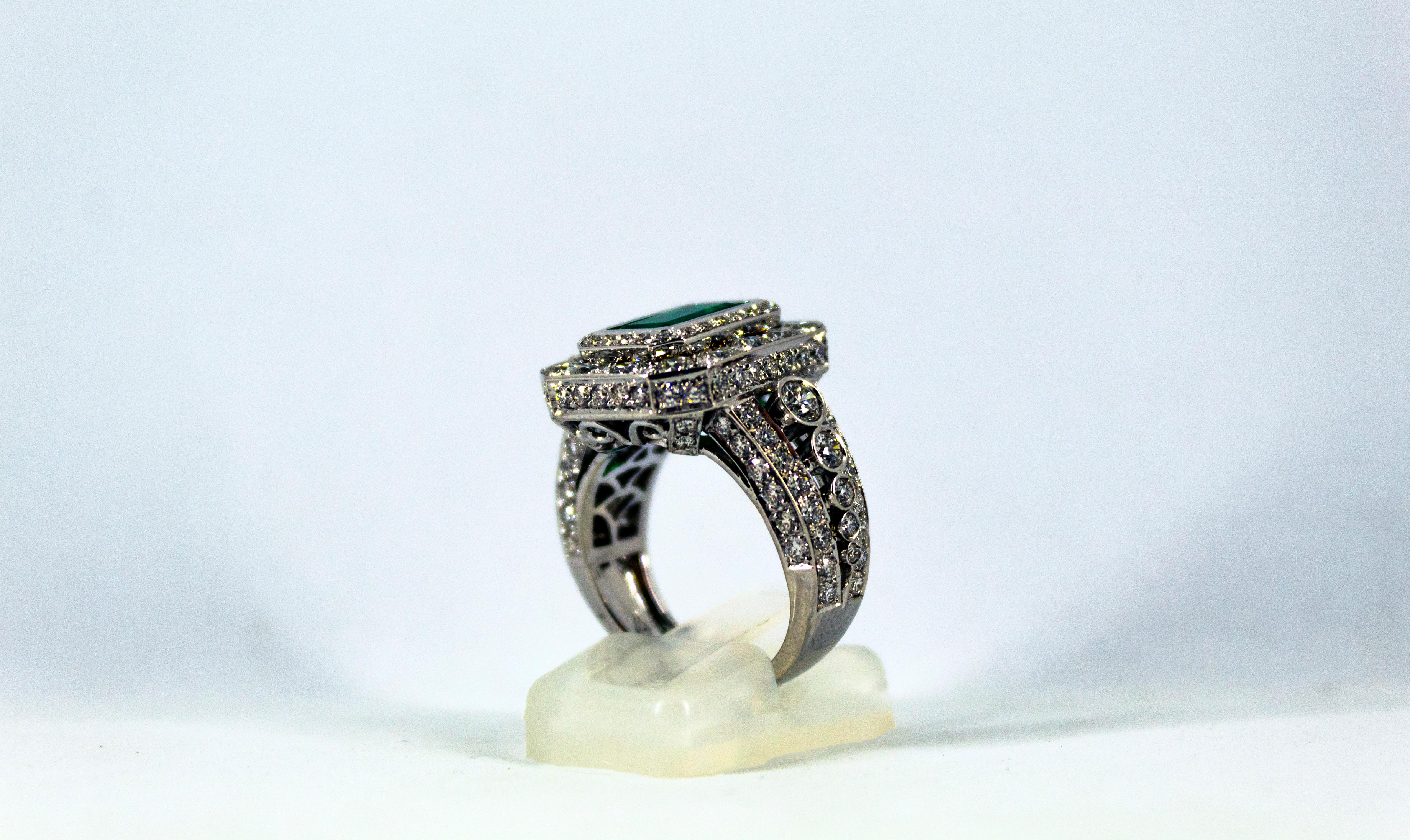Art Deco 3.05 Carat Emerald 3.52 Carat White Diamond White Gold Cocktail Ring In New Condition In Naples, IT
