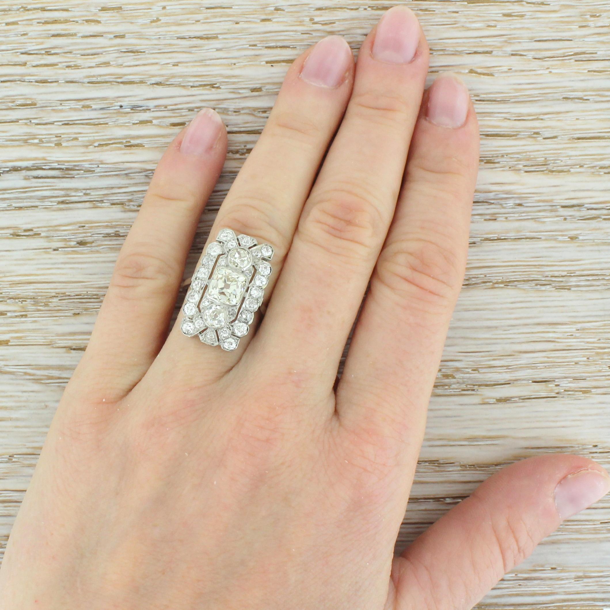 Women's Art Deco 3.05 Carat Old Cut Diamond Plaque Ring For Sale
