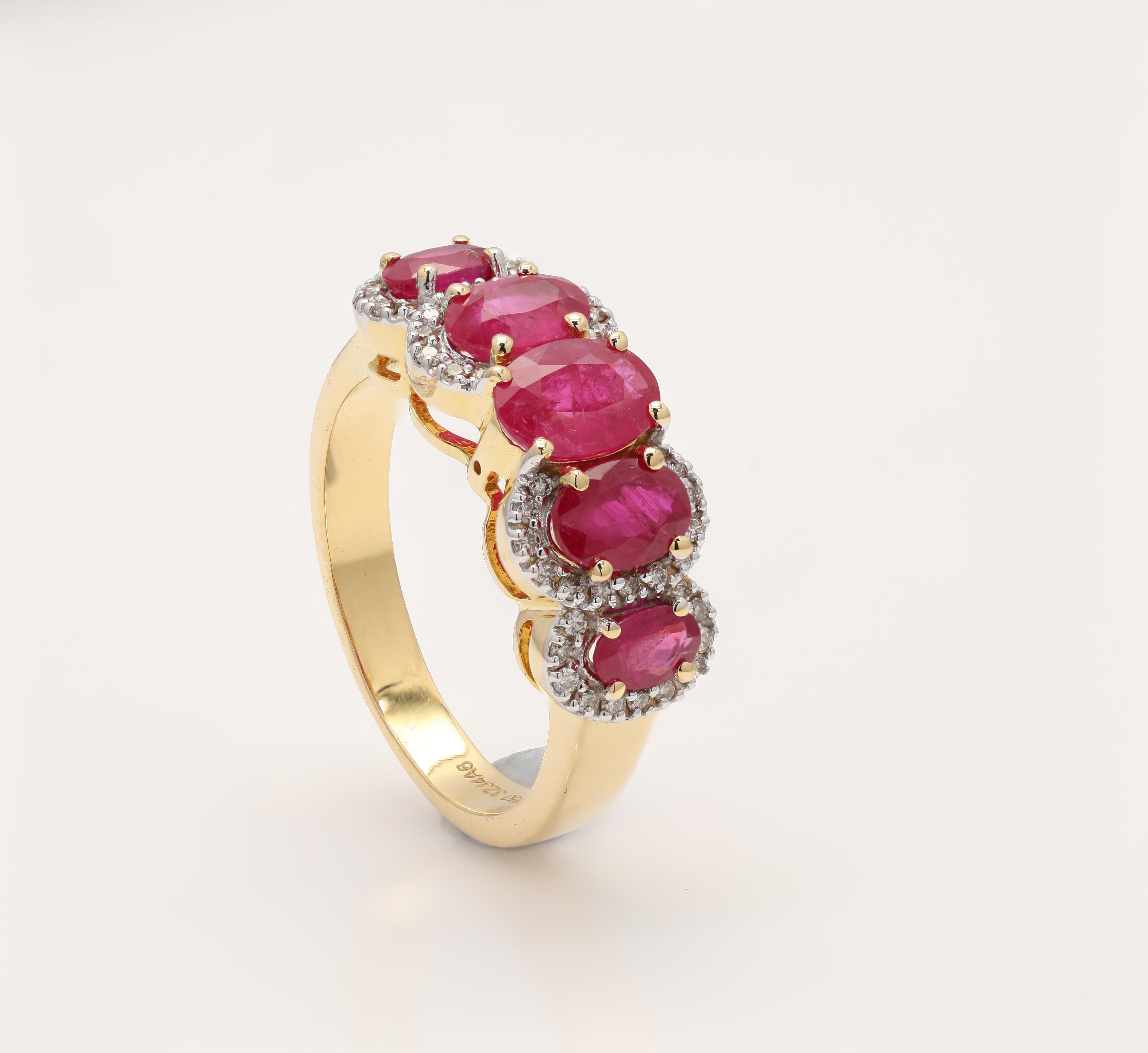 For Sale:  Art Deco 3.05ct Ruby Diamond Band, Ruby Engagement Ring in 18k Yellow Gold 2